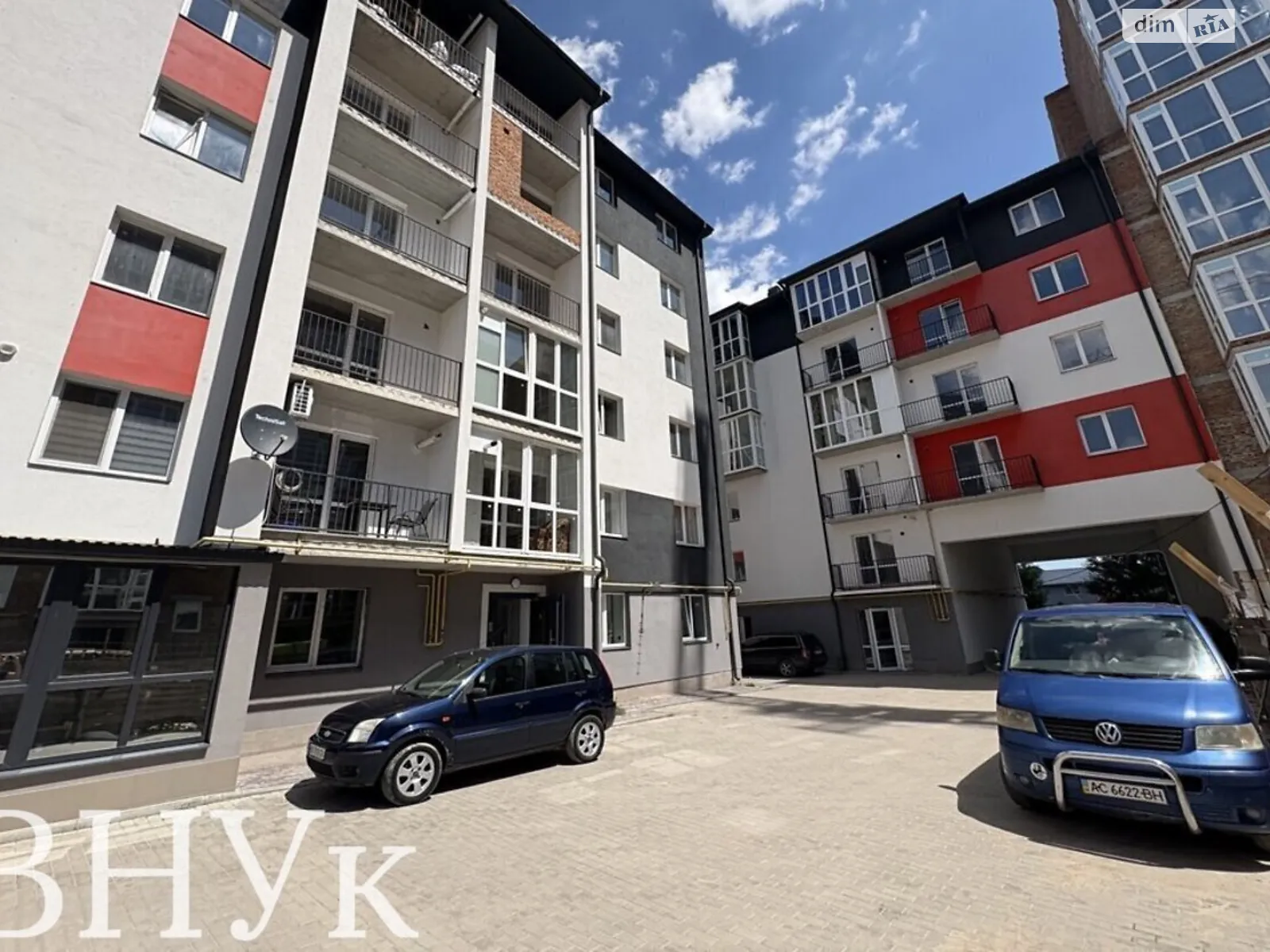 Продается 1-комнатная квартира 49 кв. м в Петрикове, ул. Шептицкого, 101А - фото 1