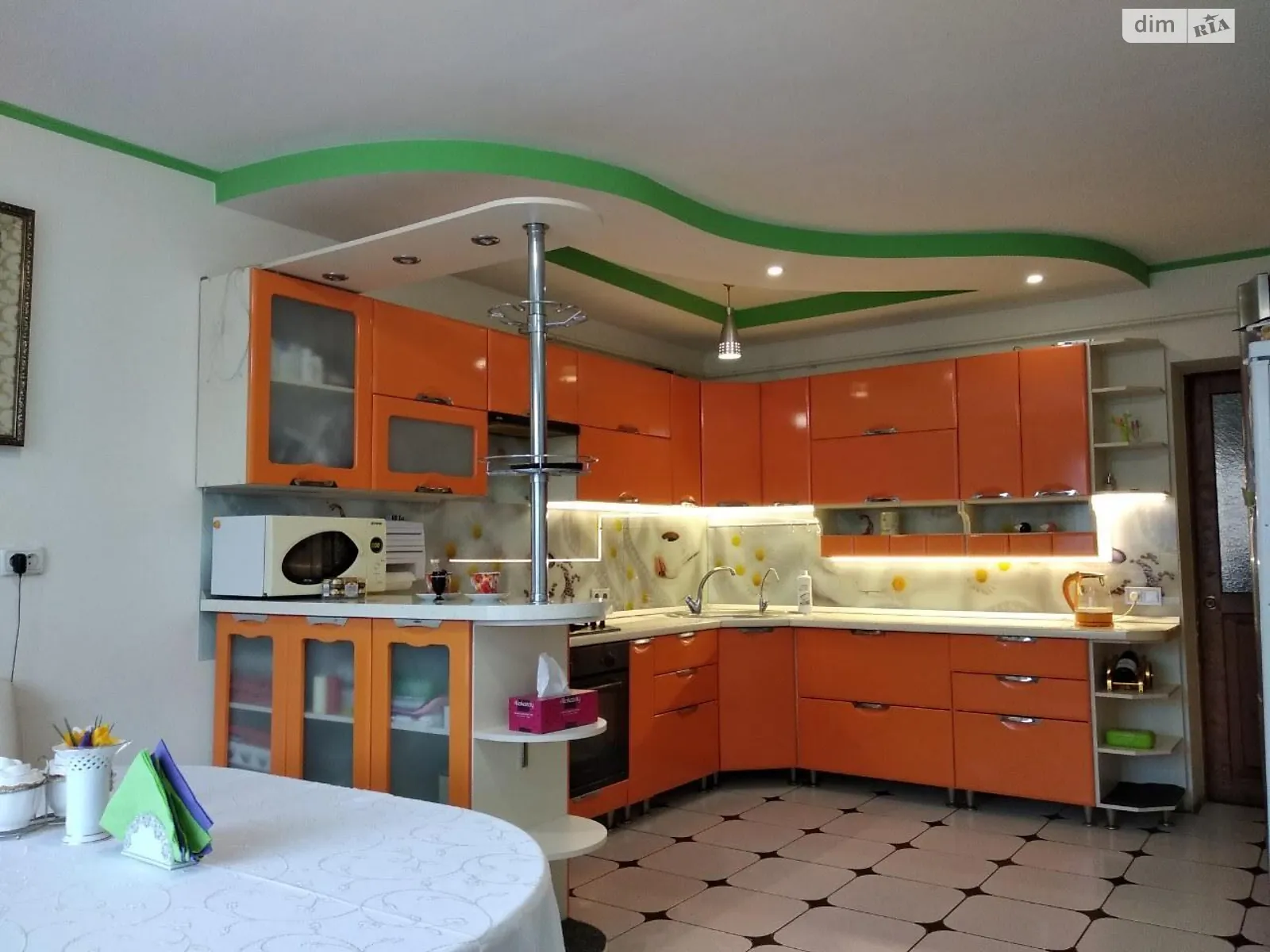 Продается дом на 2 этажа 345.6 кв. м с террасой, цена: 145000 $ - фото 1