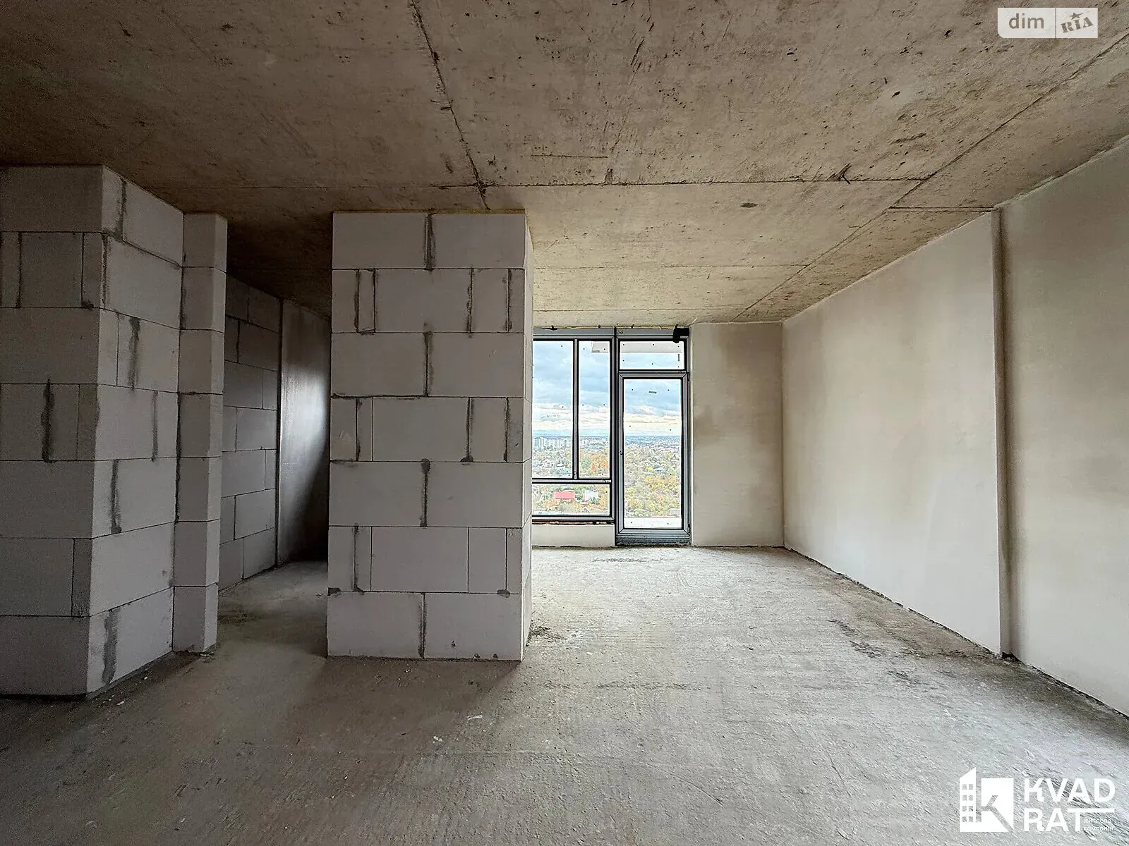 Продается 2-комнатная квартира 53 кв. м в Ивано-Франковске, ул. Ленкавского, 34/7 - фото 1