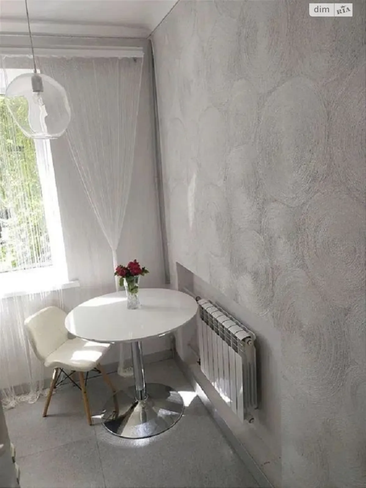 Продается 2-комнатная квартира 54 кв. м в Полтаве, ул. Соборности - фото 1