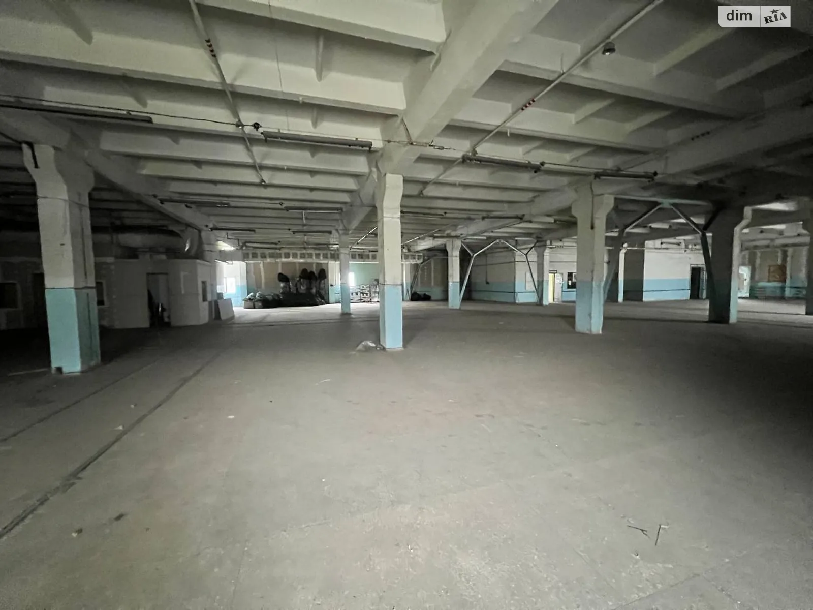 Сдается в аренду объект сферы услуг 1450 кв. м в 4-этажном здании, цена: 210250 грн - фото 1