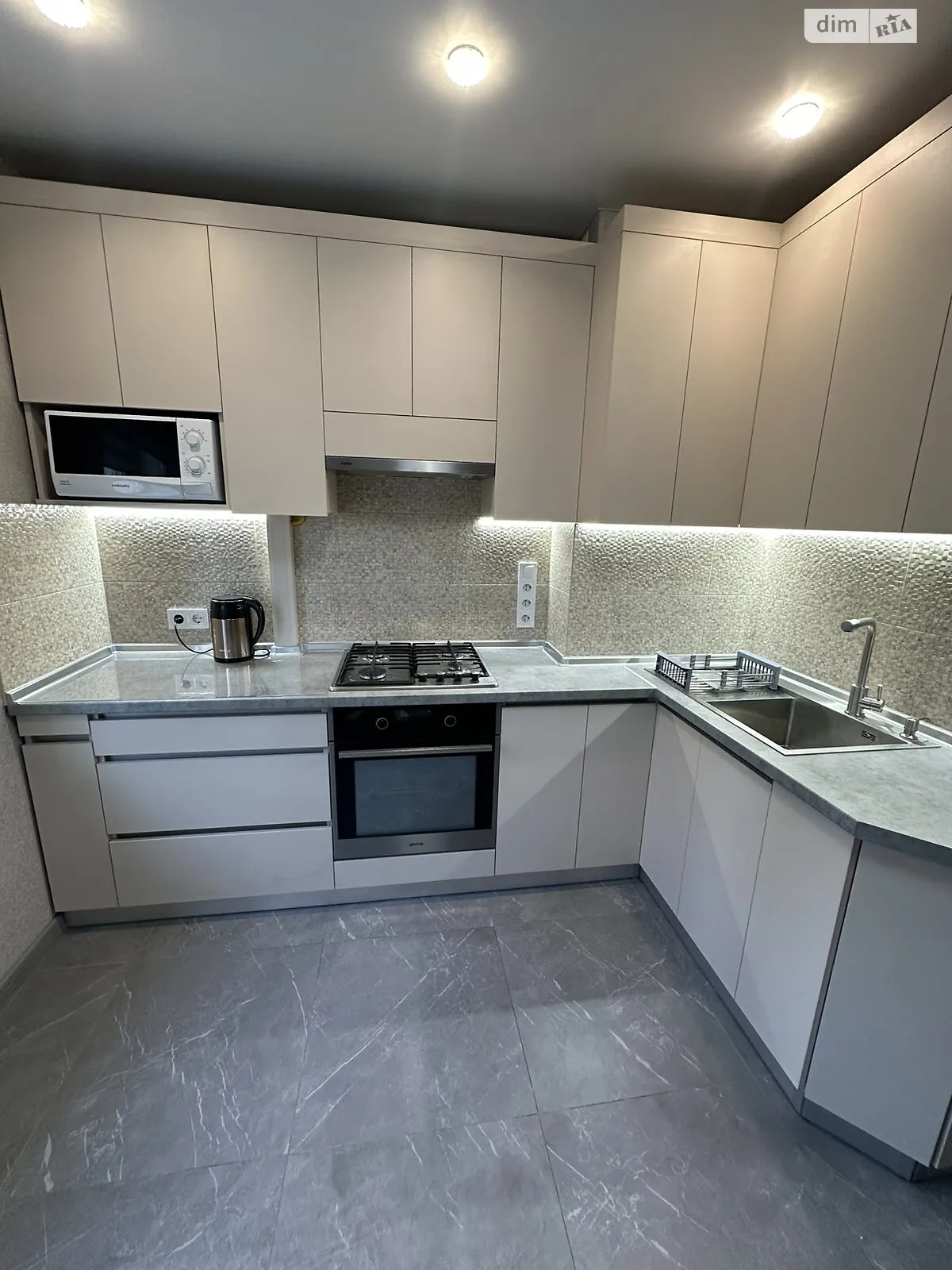 Сдается в аренду 1-комнатная квартира 34 кв. м в Одессе, просп. Князя Владимира Великого(Добровольского), 89 - фото 1