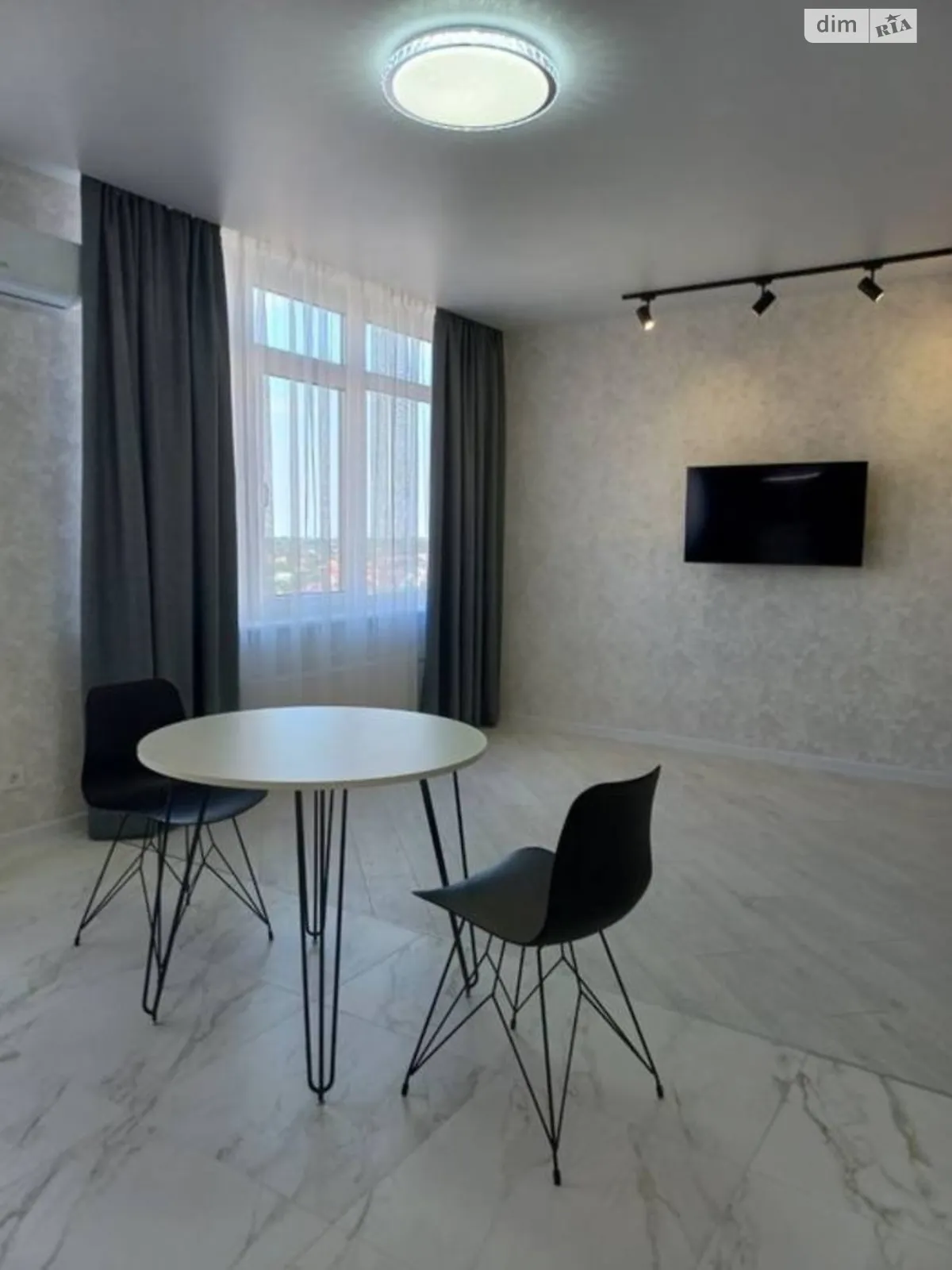 Продается 1-комнатная квартира 43 кв. м в Лиманке, ул. Жемчужная, 8 - фото 1