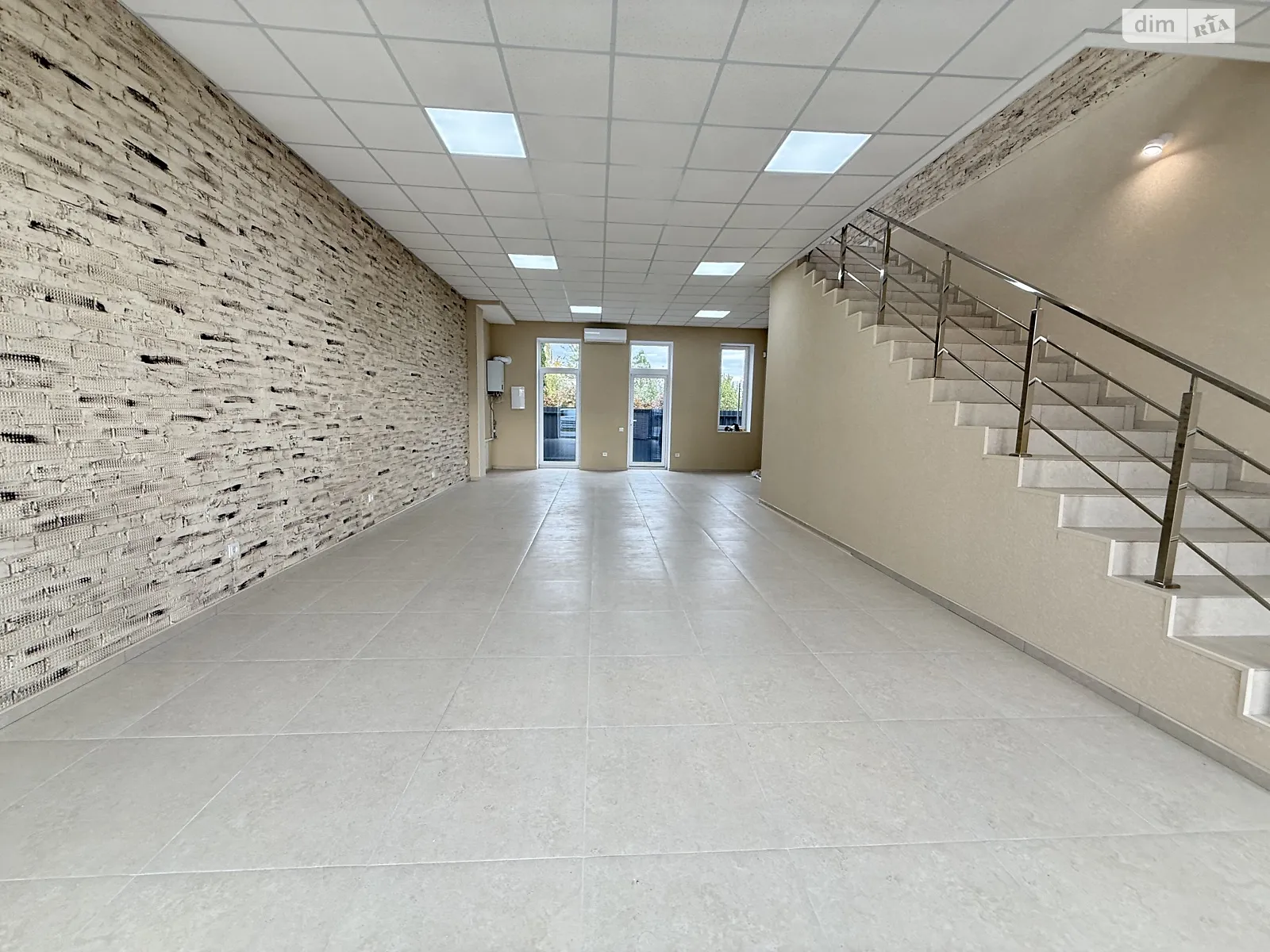 Продается помещения свободного назначения 146.2 кв. м в 2-этажном здании, цена: 226000 $ - фото 1