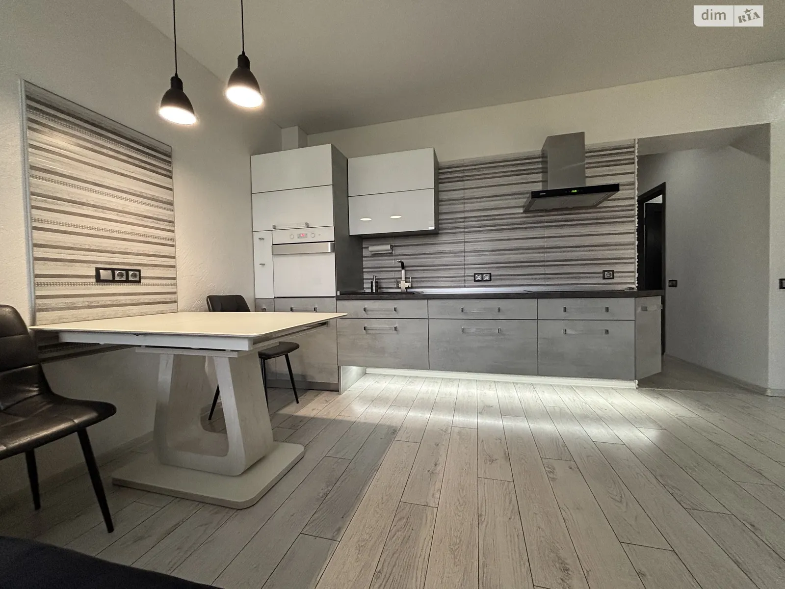 Продается 2-комнатная квартира 68 кв. м в Днепре, просп. Слобожанский, 17А - фото 1