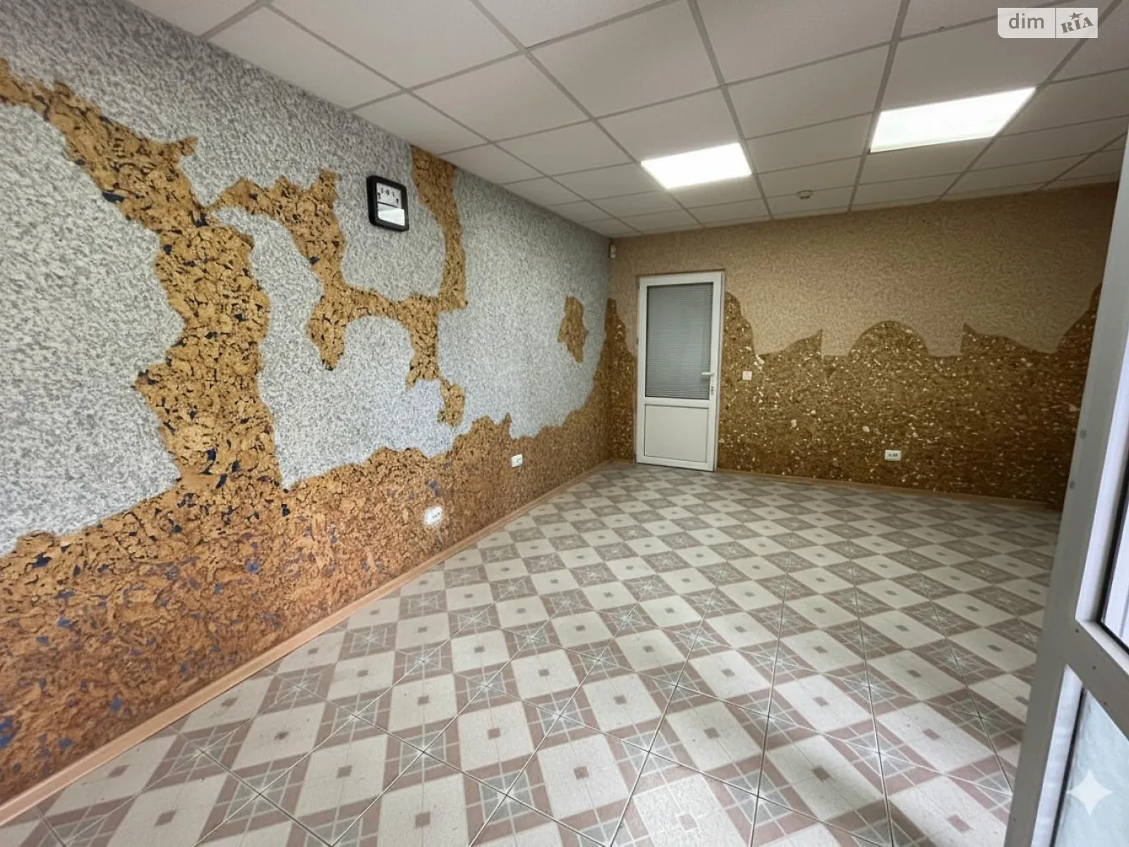 Продается помещения свободного назначения 343.9 кв. м в 3-этажном здании, цена: 435 $ - фото 1