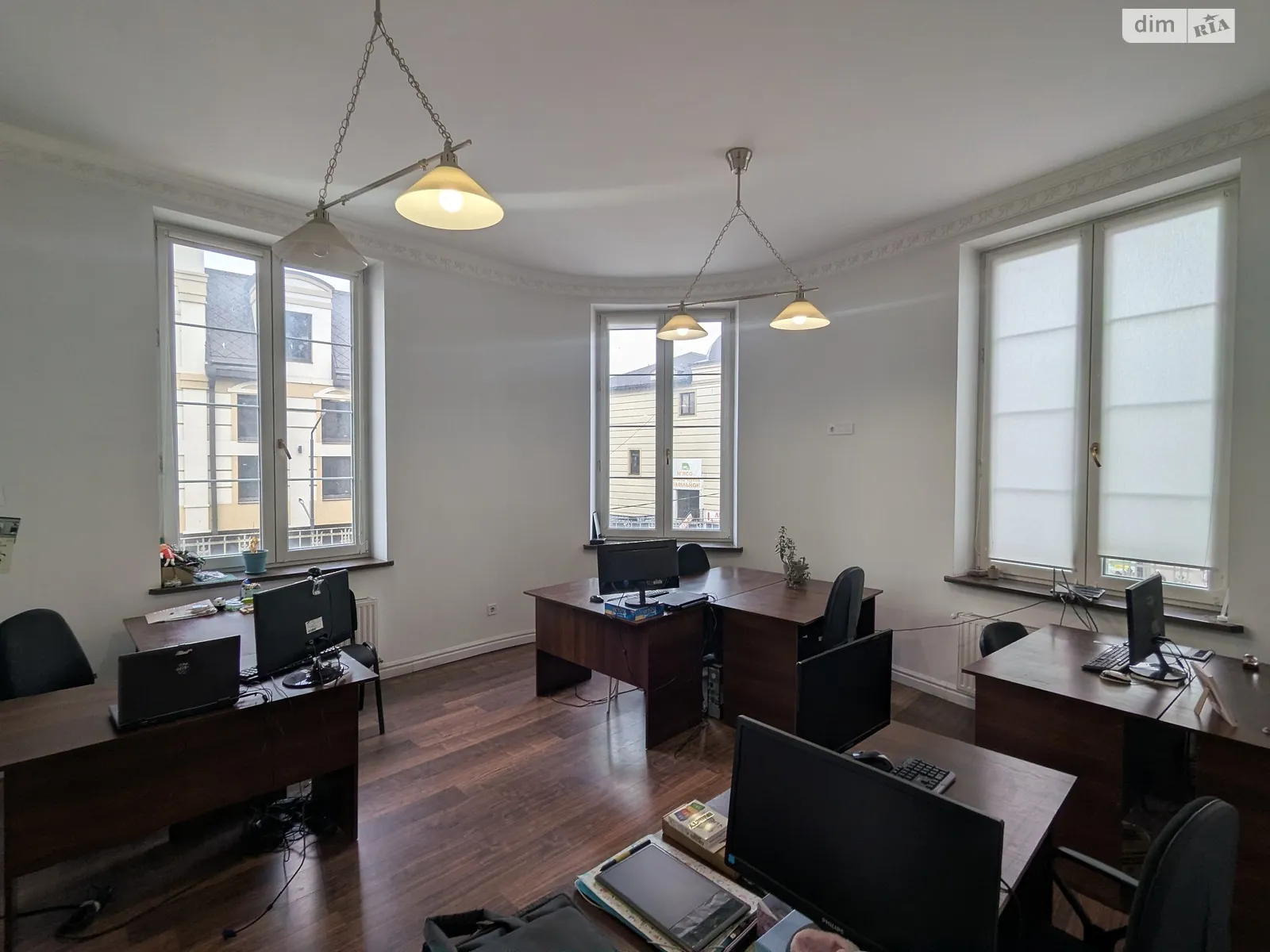 Сдается в аренду офис 60 кв. м в бизнес-центре, цена: 20000 грн - фото 1