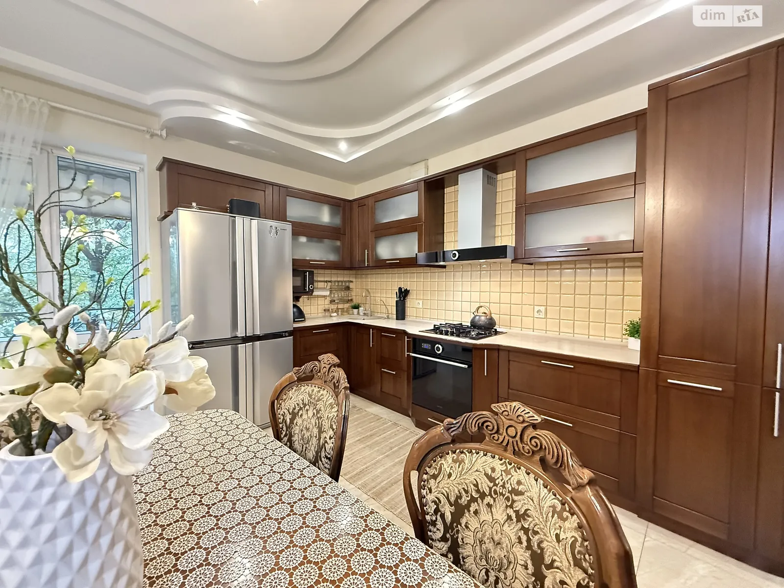 Продается дом на 2 этажа 293.9 кв. м с садом, цена: 560000 $ - фото 1
