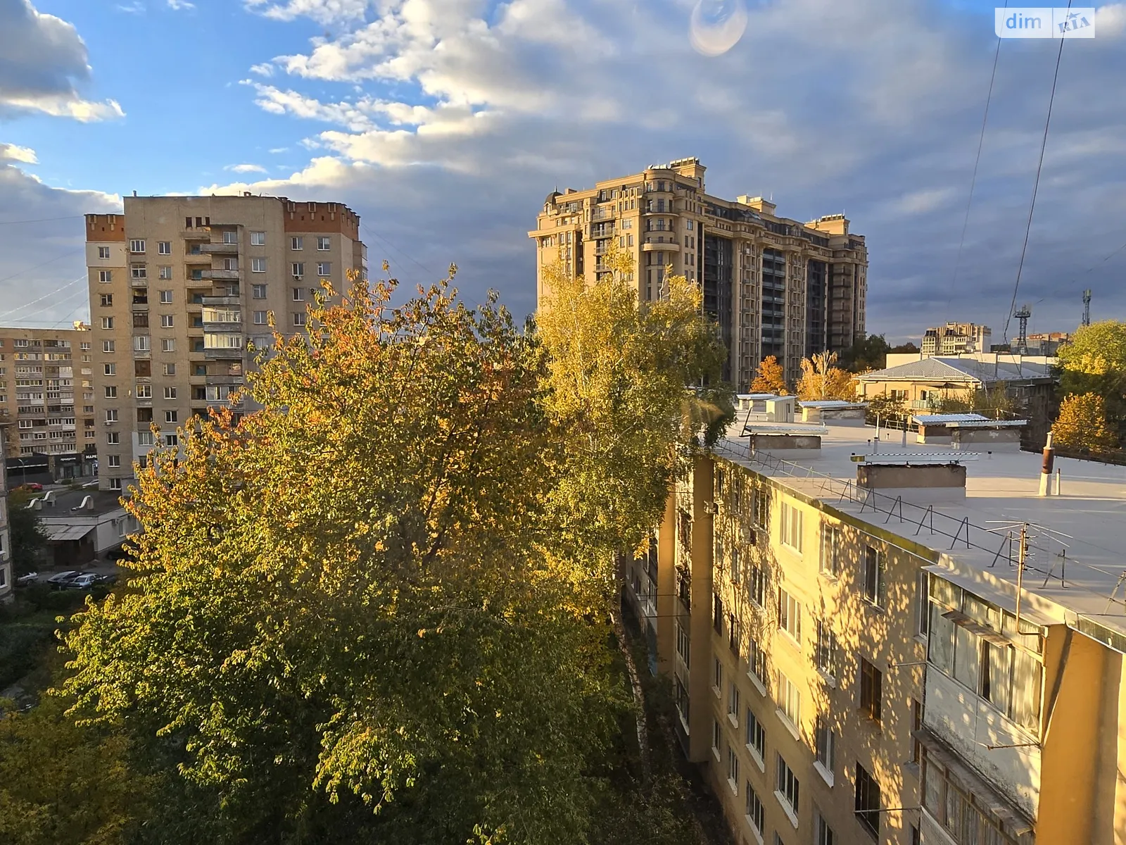 Продается 3-комнатная квартира 64.1 кв. м в Виннице, просп. Космонавтов - фото 1
