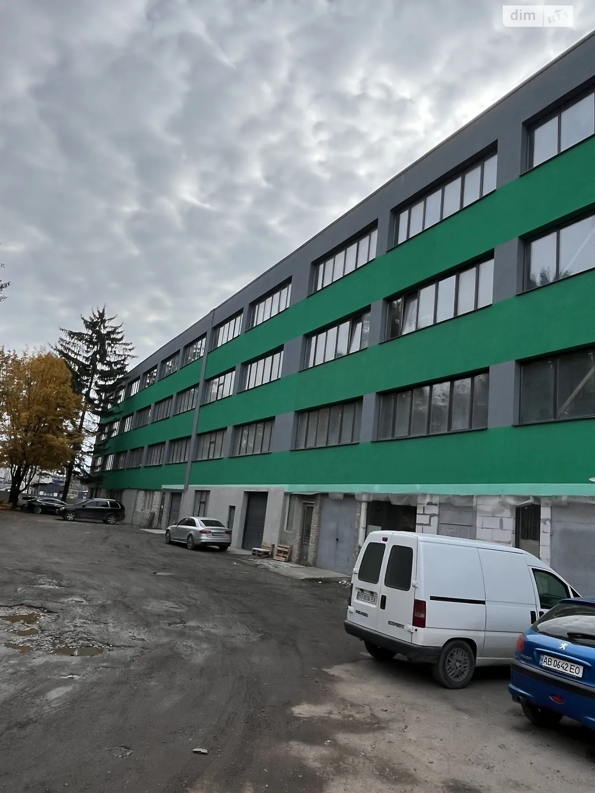 Сдается в аренду помещения свободного назначения 104 кв. м в 4-этажном здании, цена: 12000 грн - фото 1