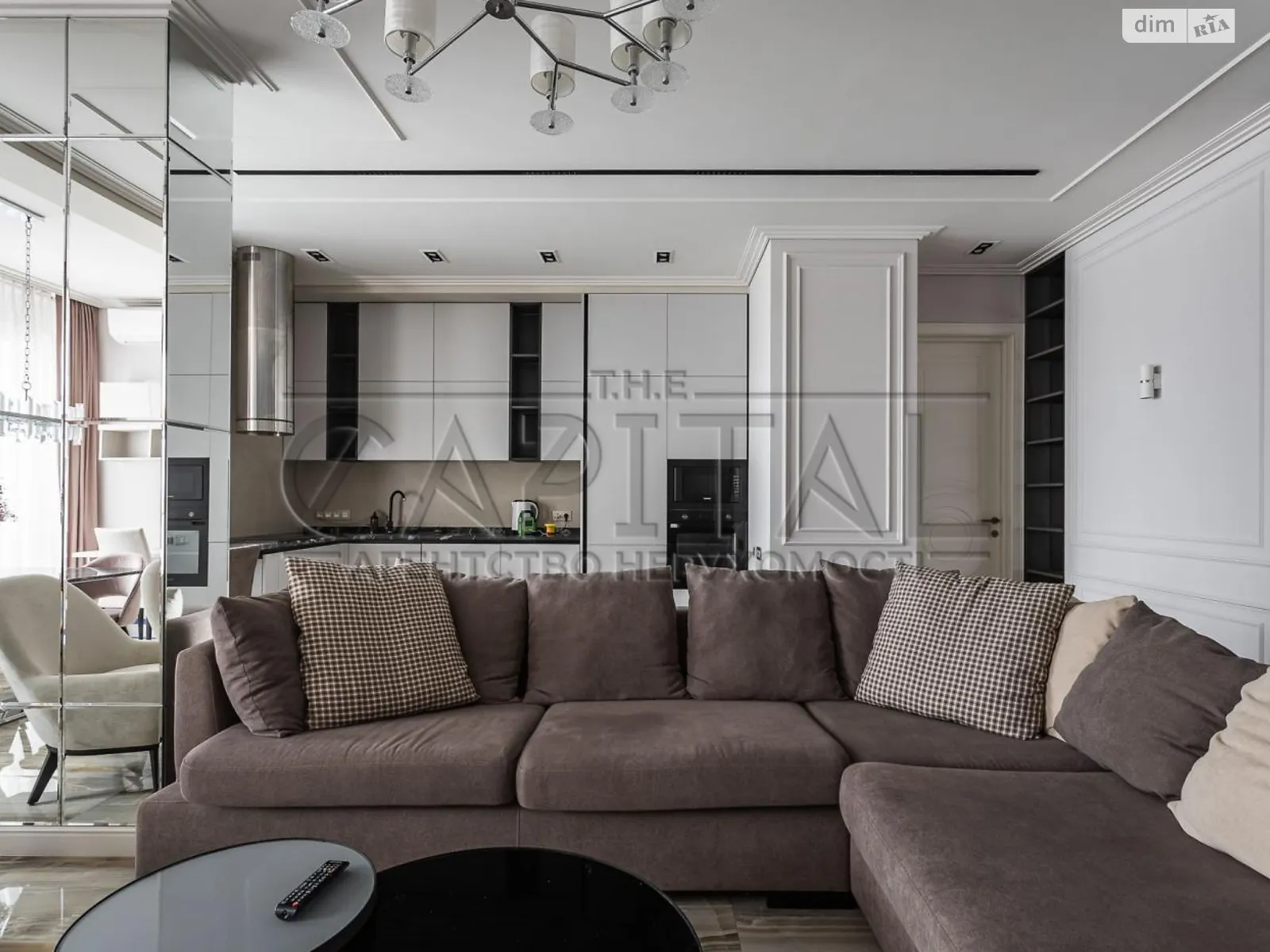 Продается 1-комнатная квартира 77 кв. м в Киеве, ул. Василия Тютюнника, 37/1 - фото 1