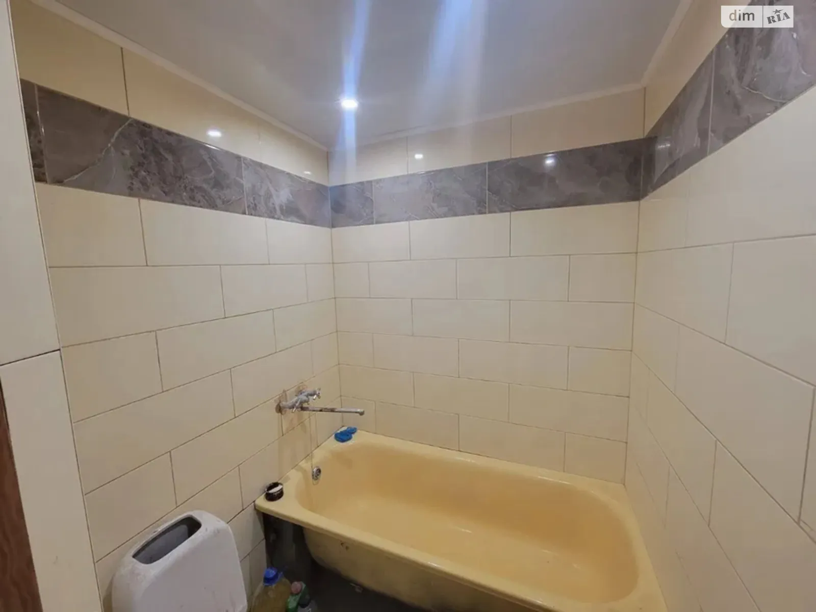 1-комнатная квартира 36 кв. м в Тернополе, ул. Броварная - фото 1