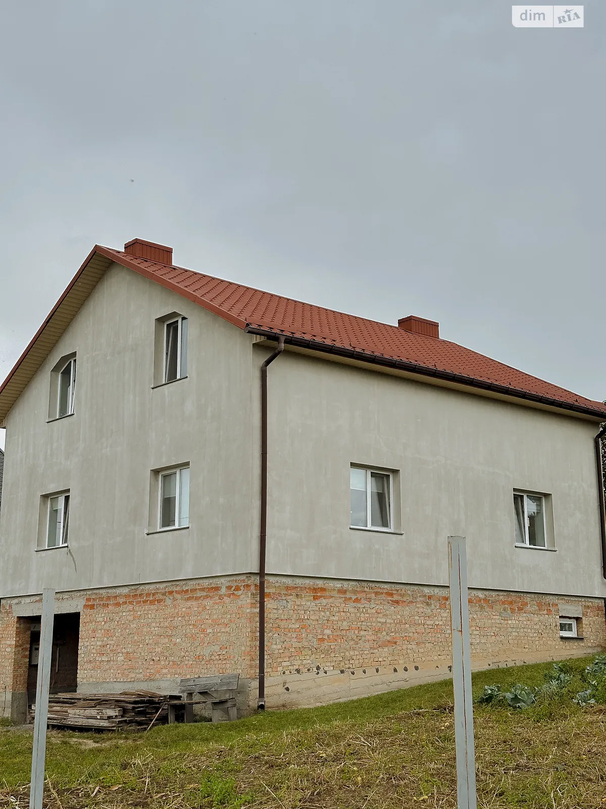 Продается дом на 2 этажа 143 кв. м с бассейном, цена: 125000 $ - фото 1