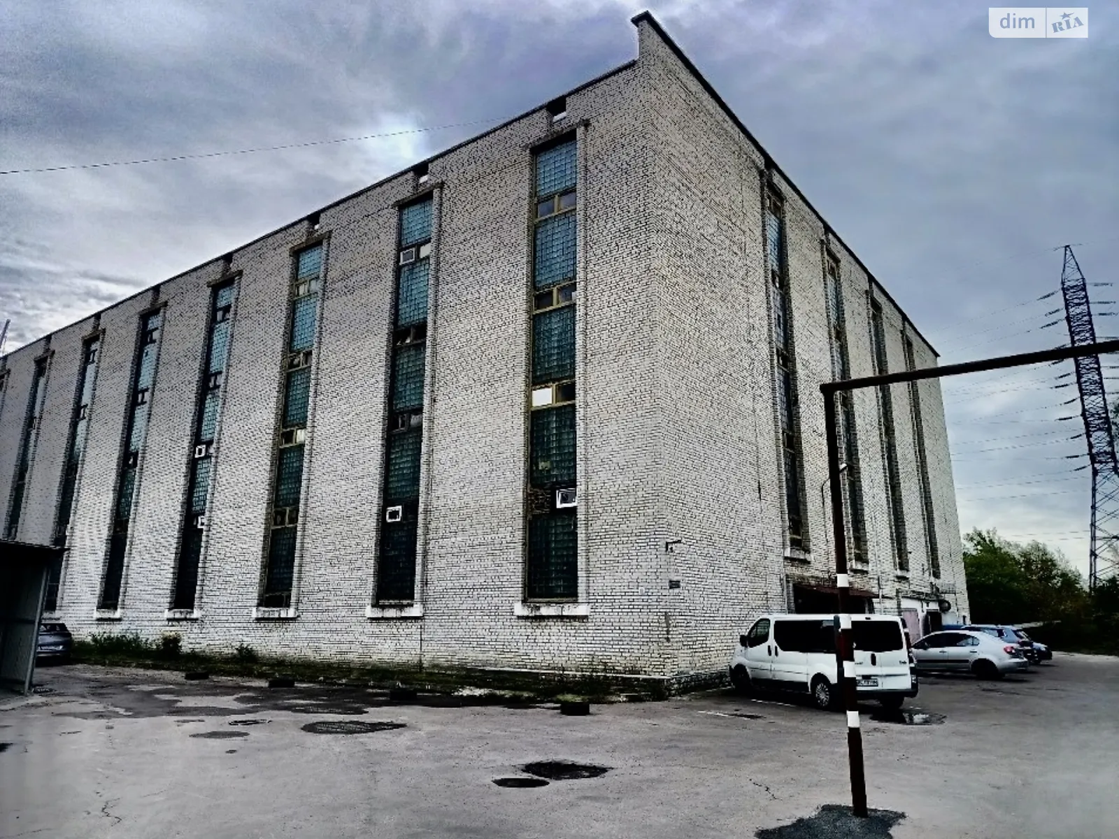 Продається місце в гаражному кооперативі під легкове авто на 15.5 кв. м, цена: 10000 $ - фото 1