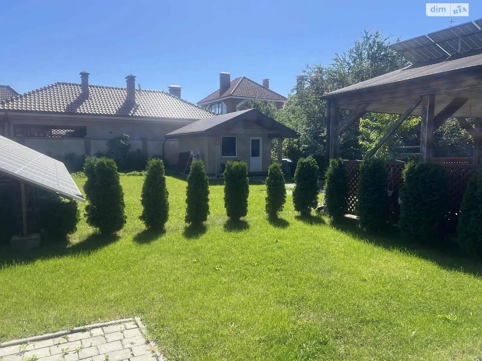 Сдается в аренду дом на 2 этажа 160 кв. м с мансардой, цена: 800 € - фото 1