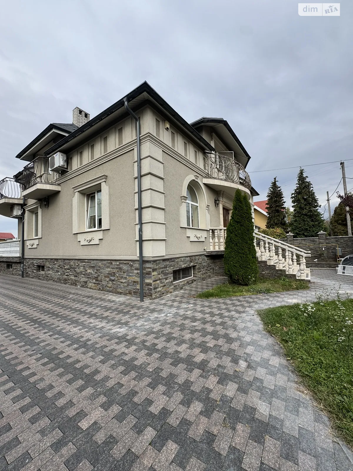 Продається будинок 2 поверховий 360 кв. м з банею/сауною, цена: 600000 $ - фото 1