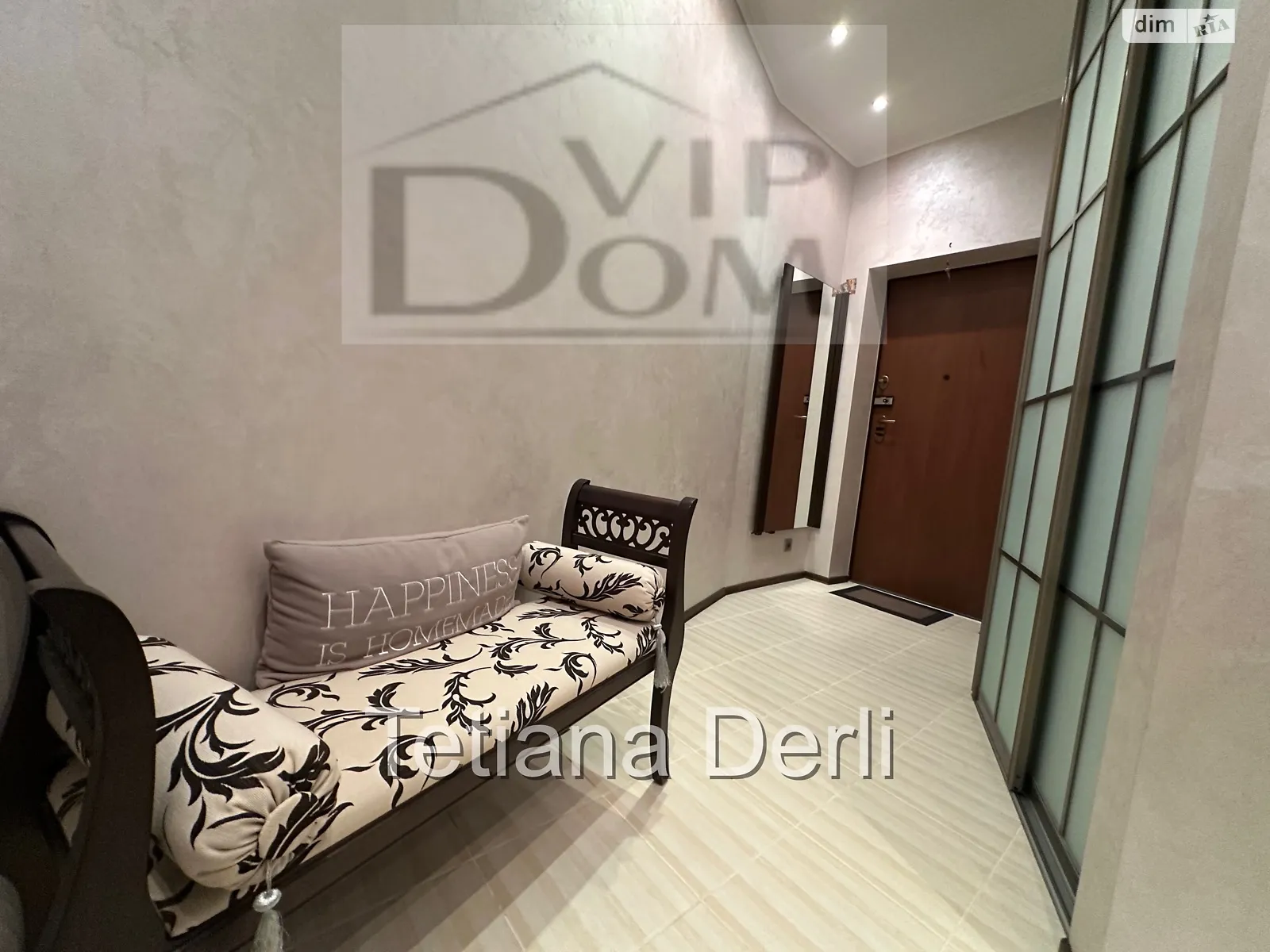 Продается 1-комнатная квартира 91.8 кв. м в Одессе, ул. Литературная - фото 1