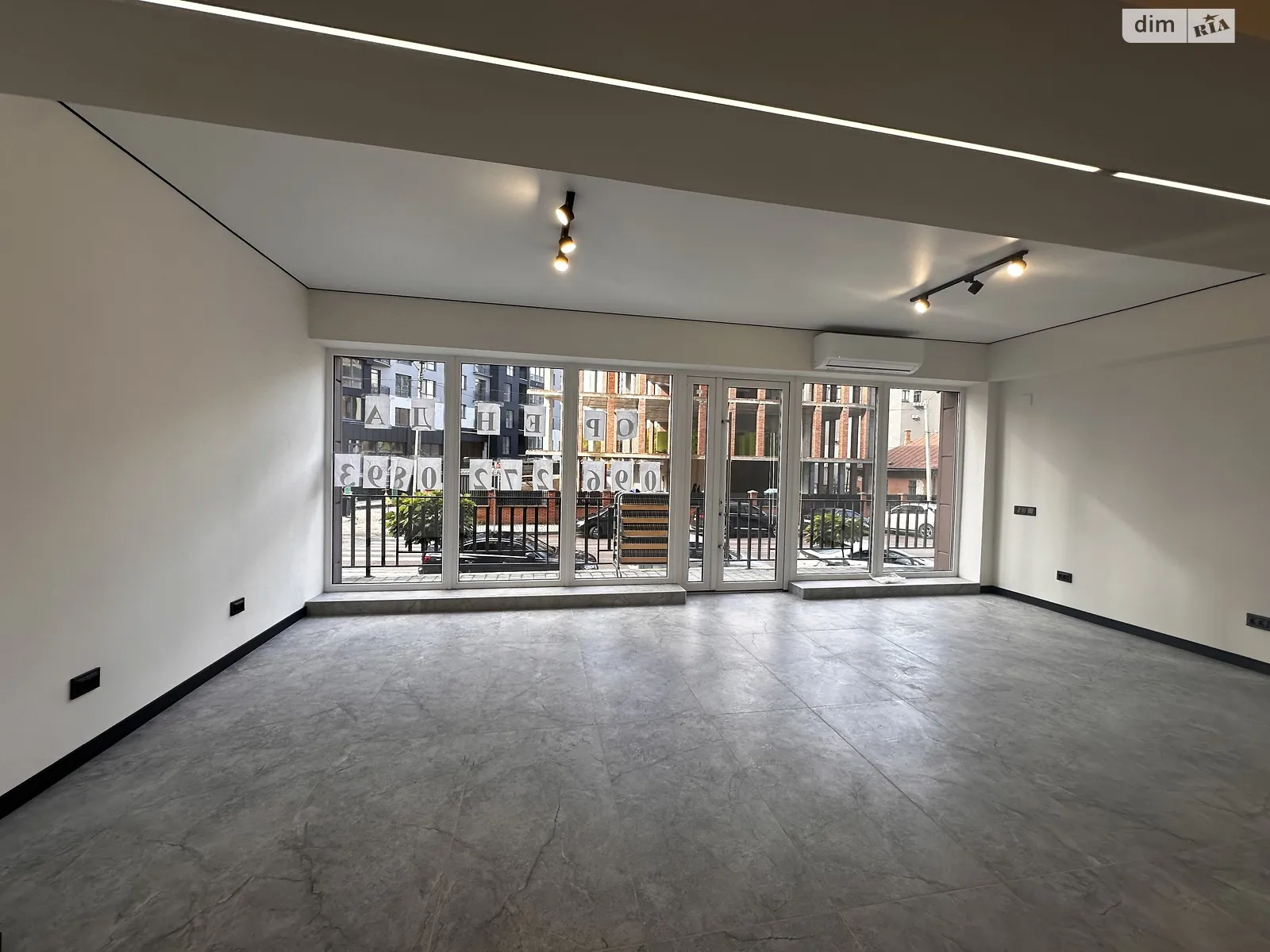 Сдается в аренду помещения свободного назначения 71 кв. м в 12-этажном здании, цена: 1000 $ - фото 1