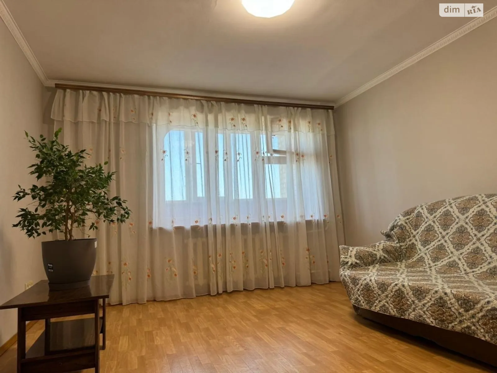 Продається 3-кімнатна квартира 70 кв. м у Чорноморську, просп. Миру(Леніна вул.) - фото 1