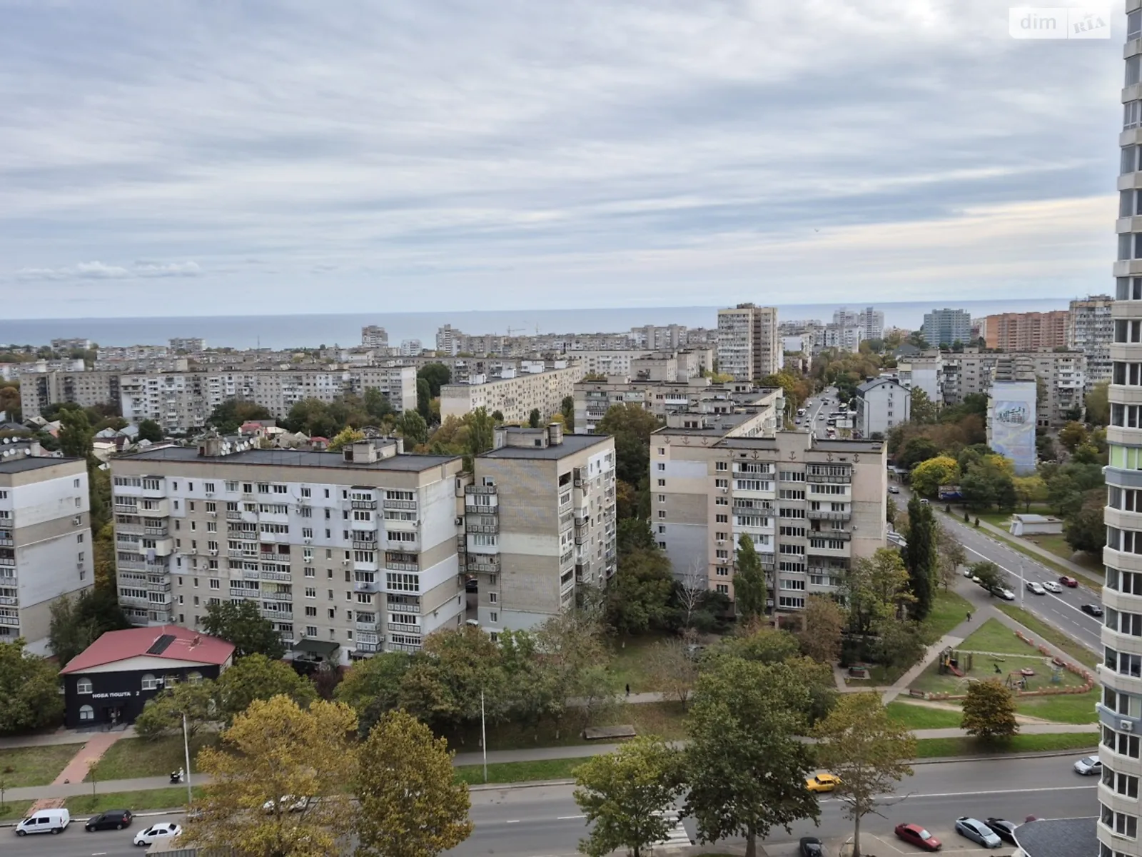 Продається 1-кімнатна квартира 52.5 кв. м у Чорноморську, вул. Парусна - фото 1