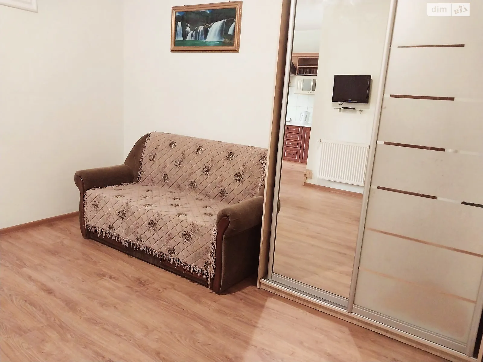 Сдается в аренду 1-комнатная квартира в Ивано-Франковске, ул. Школьная - фото 1
