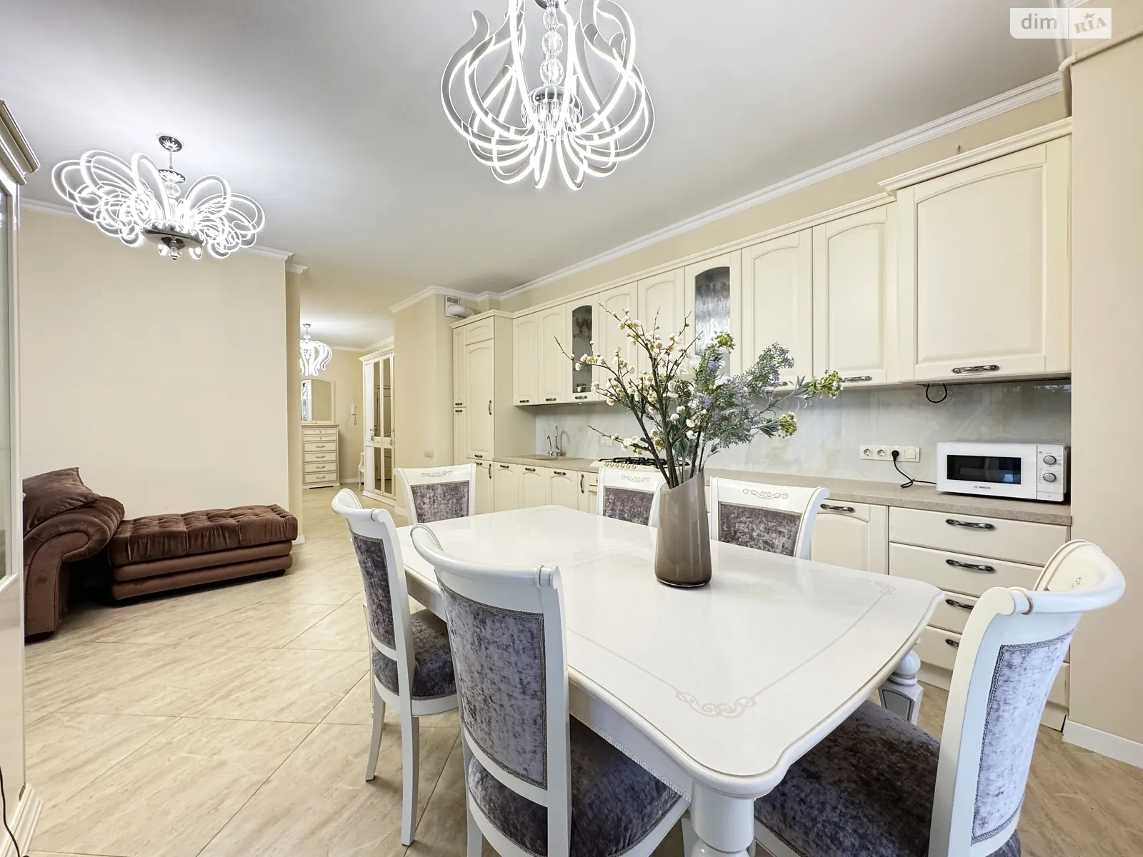 Продається 2-кімнатна квартира 92.2 кв. м у Львові, цена: 179000 $ - фото 1