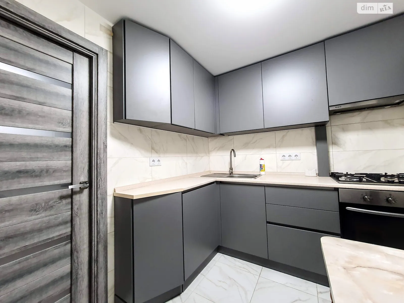 Сдается в аренду 2-комнатная квартира 45 кв. м в, цена: 400 $ - фото 1