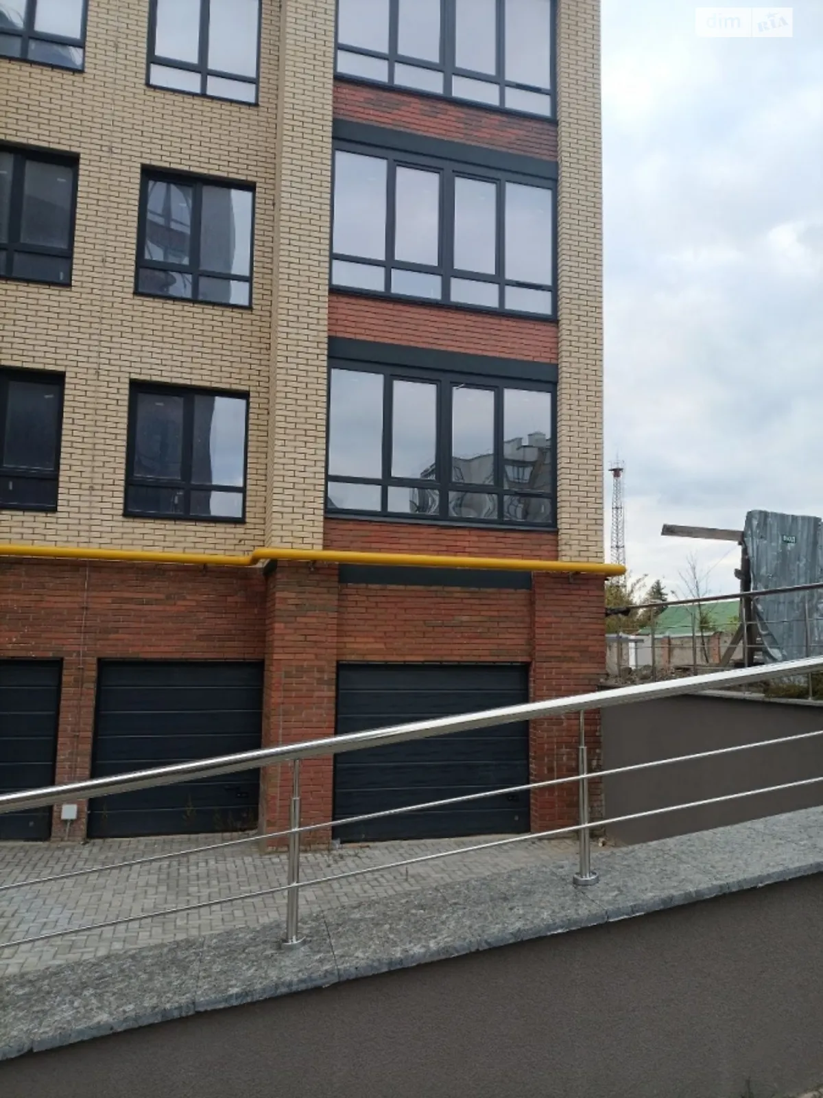 Продається 1-кімнатна квартира 53.1 кв. м у Житомирі, вул. Домбровського, 3 - фото 1