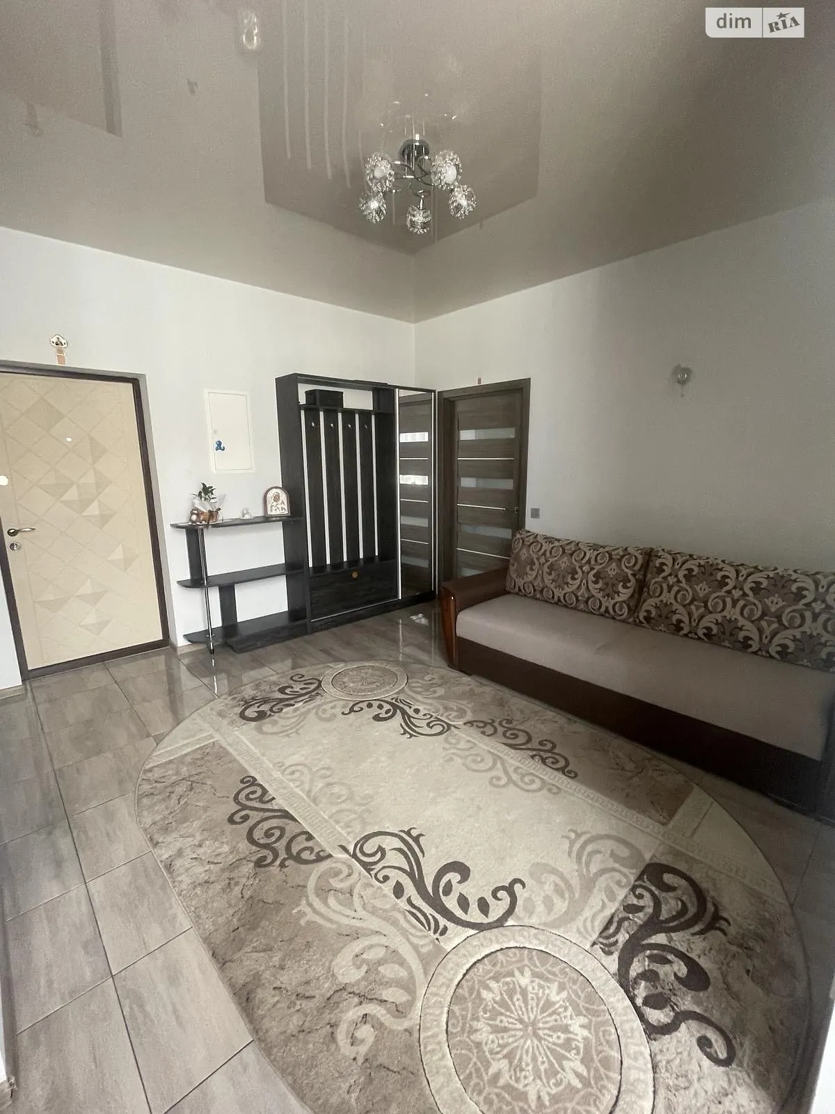 Продается 1-комнатная квартира 43 кв. м в Сваляве, ул. Набережна, 10 - фото 1