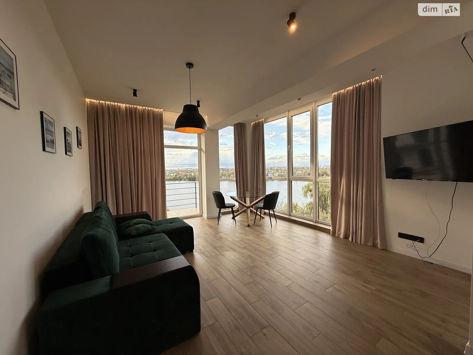 Здається в оренду 1-кімнатна квартира 69 кв. м у, цена: 550 $ - фото 1