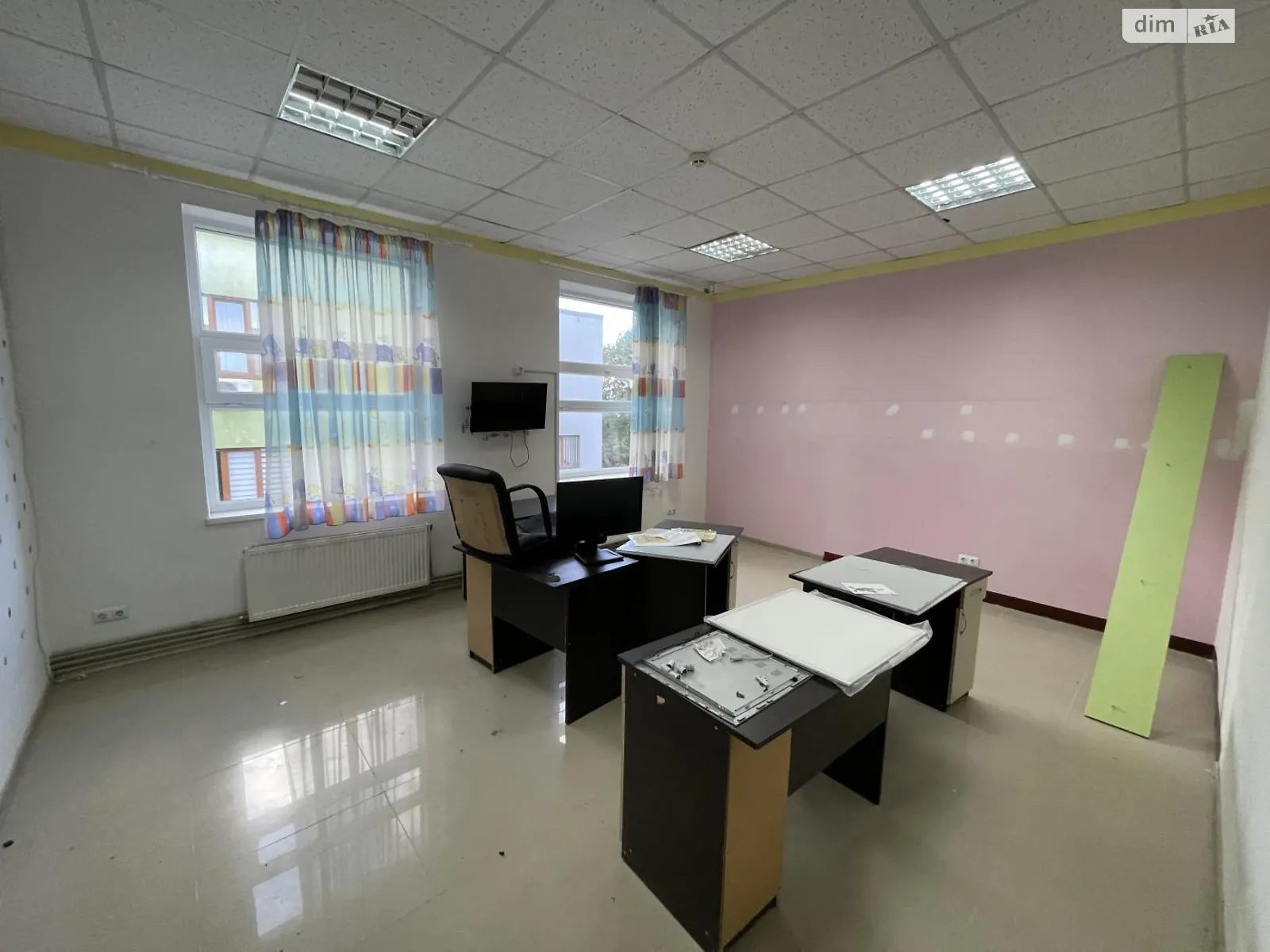 Сдается в аренду офис 122 кв. м в бизнес-центре, цена: 21000 грн - фото 1