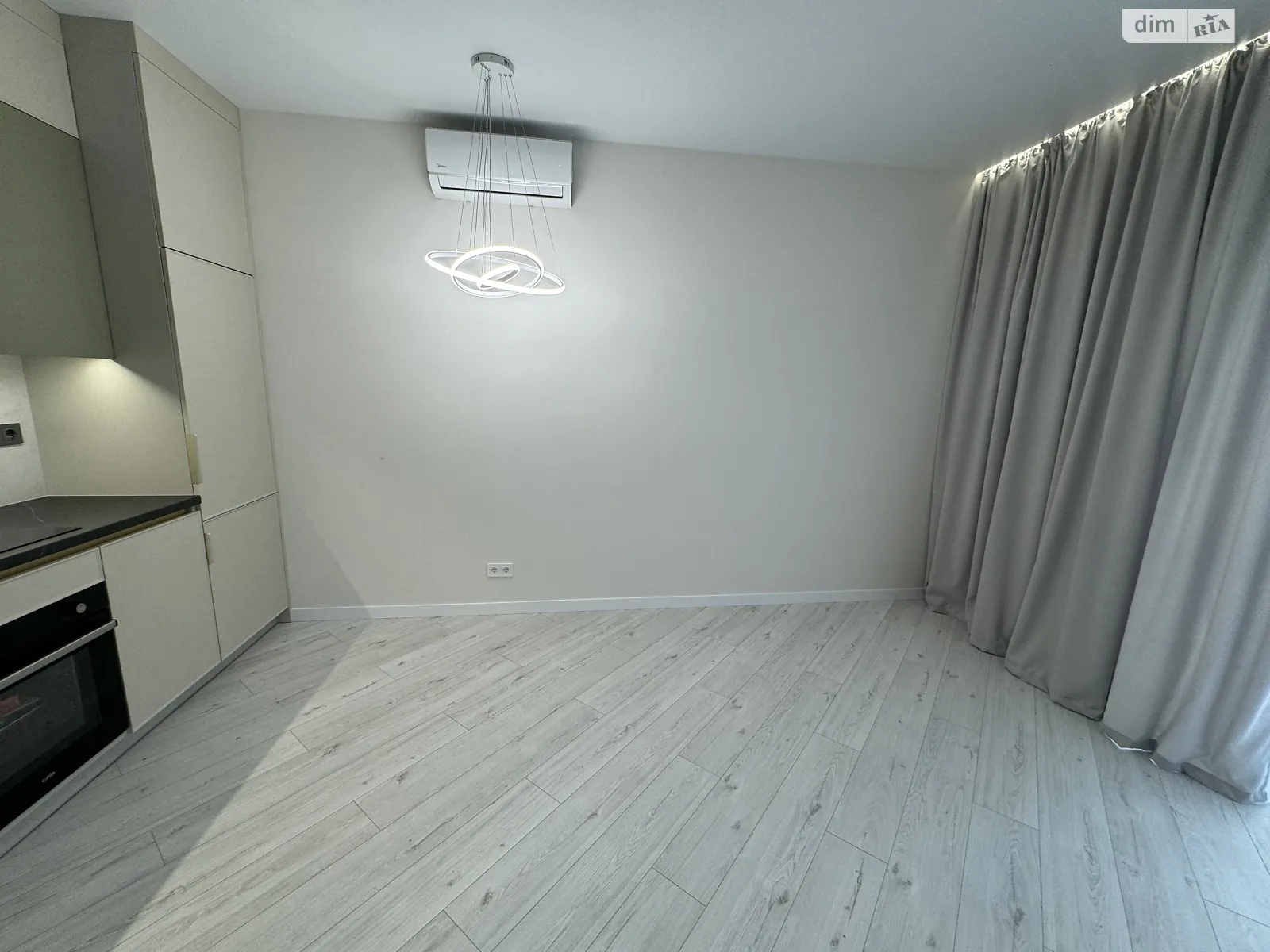 Продается 1-комнатная квартира 42 кв. м в Одессе, ул. Краснова, 1Б - фото 1