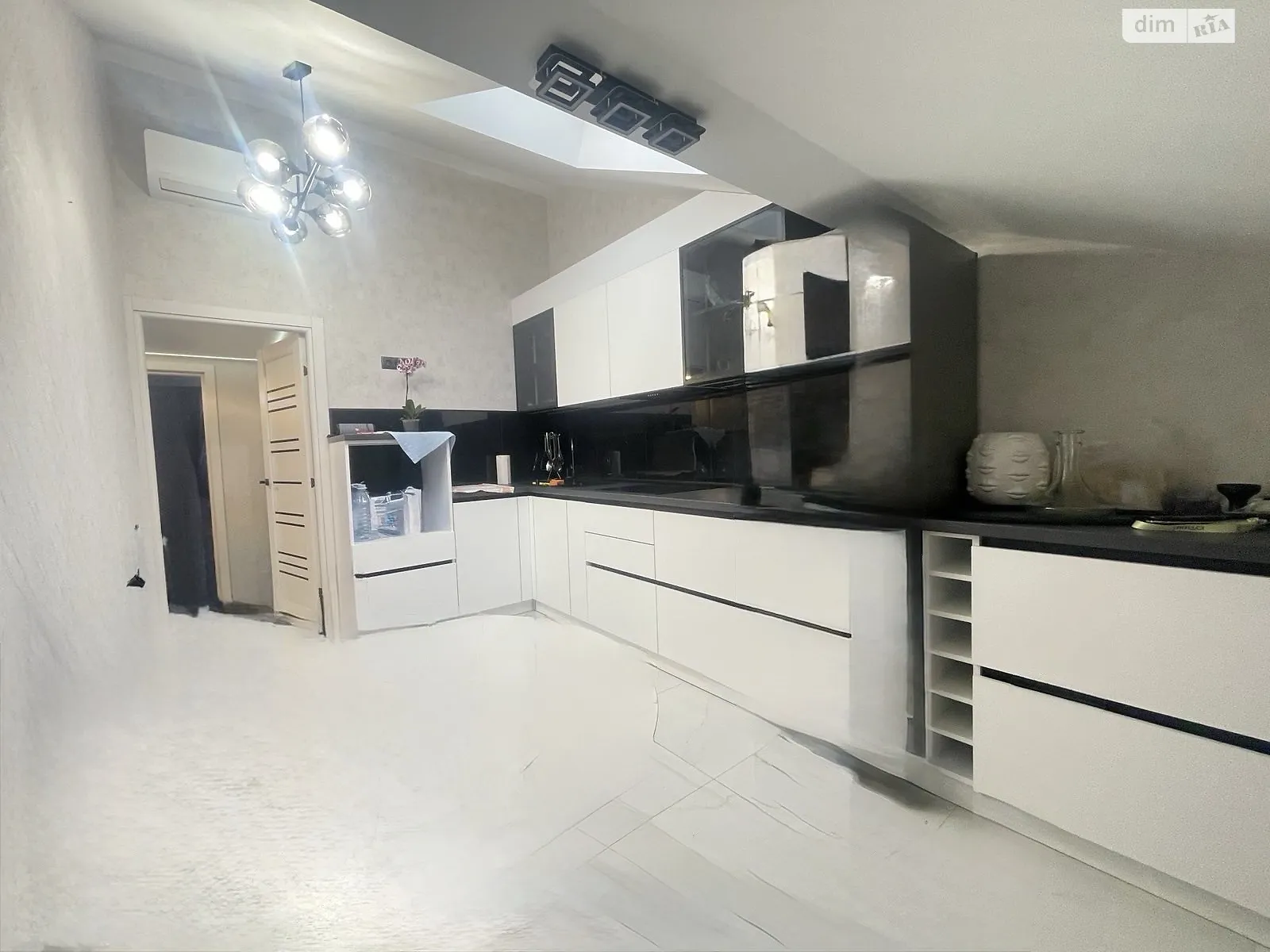 Продается 2-комнатная квартира 78 кв. м в Великодолинском, ул. Мариинская - фото 1