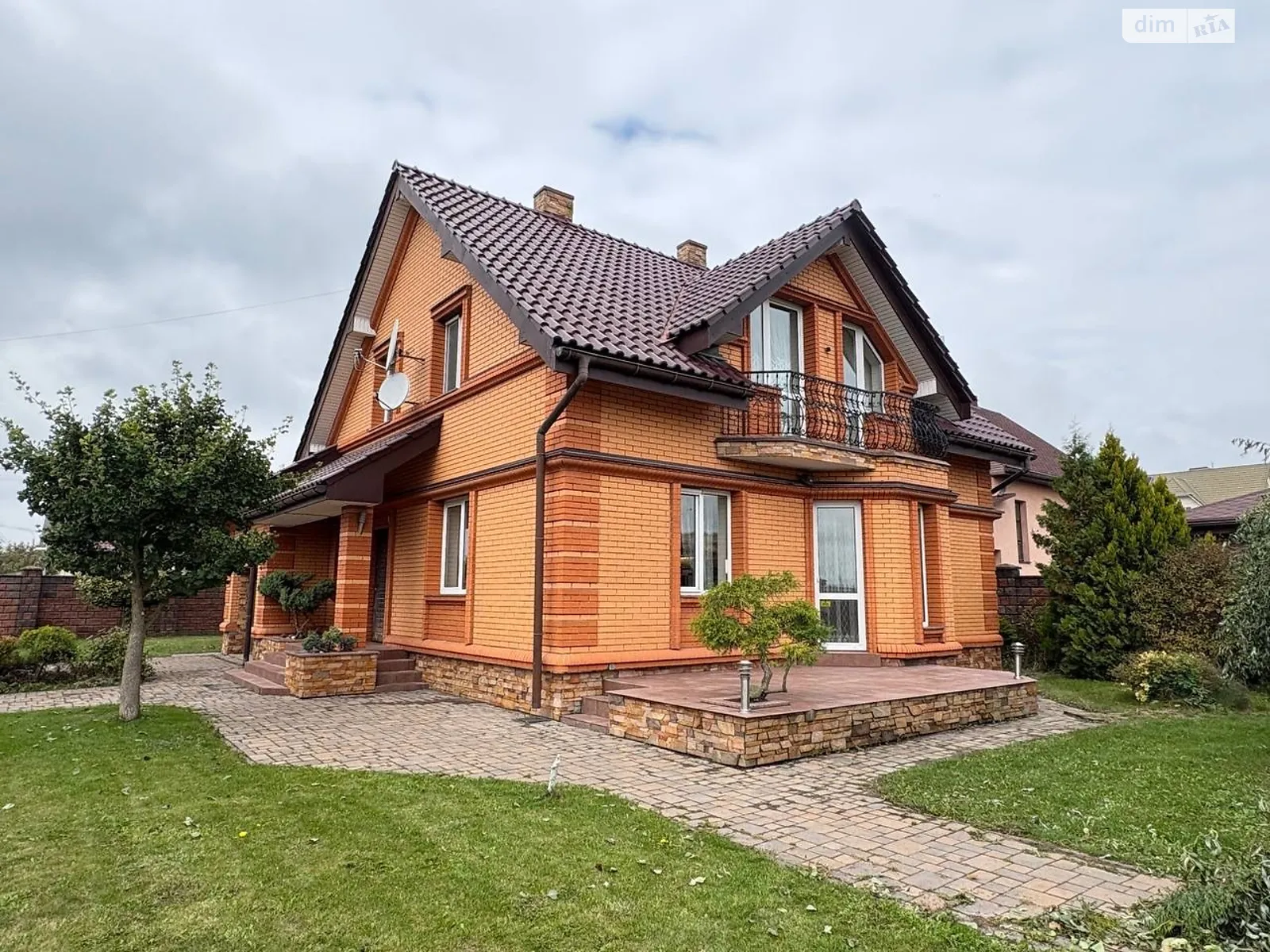Продается дом на 2 этажа 203.9 кв. м с бассейном, цена: 220000 $ - фото 1