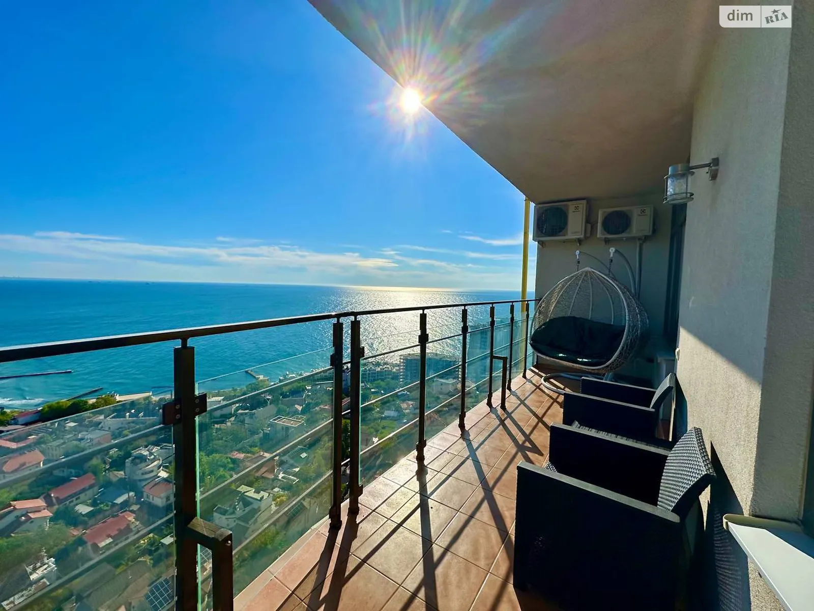 Здається в оренду 3-кімнатна квартира 100 кв. м у Одесі, вул. Валерія Самофалова, 16А/5 - фото 1