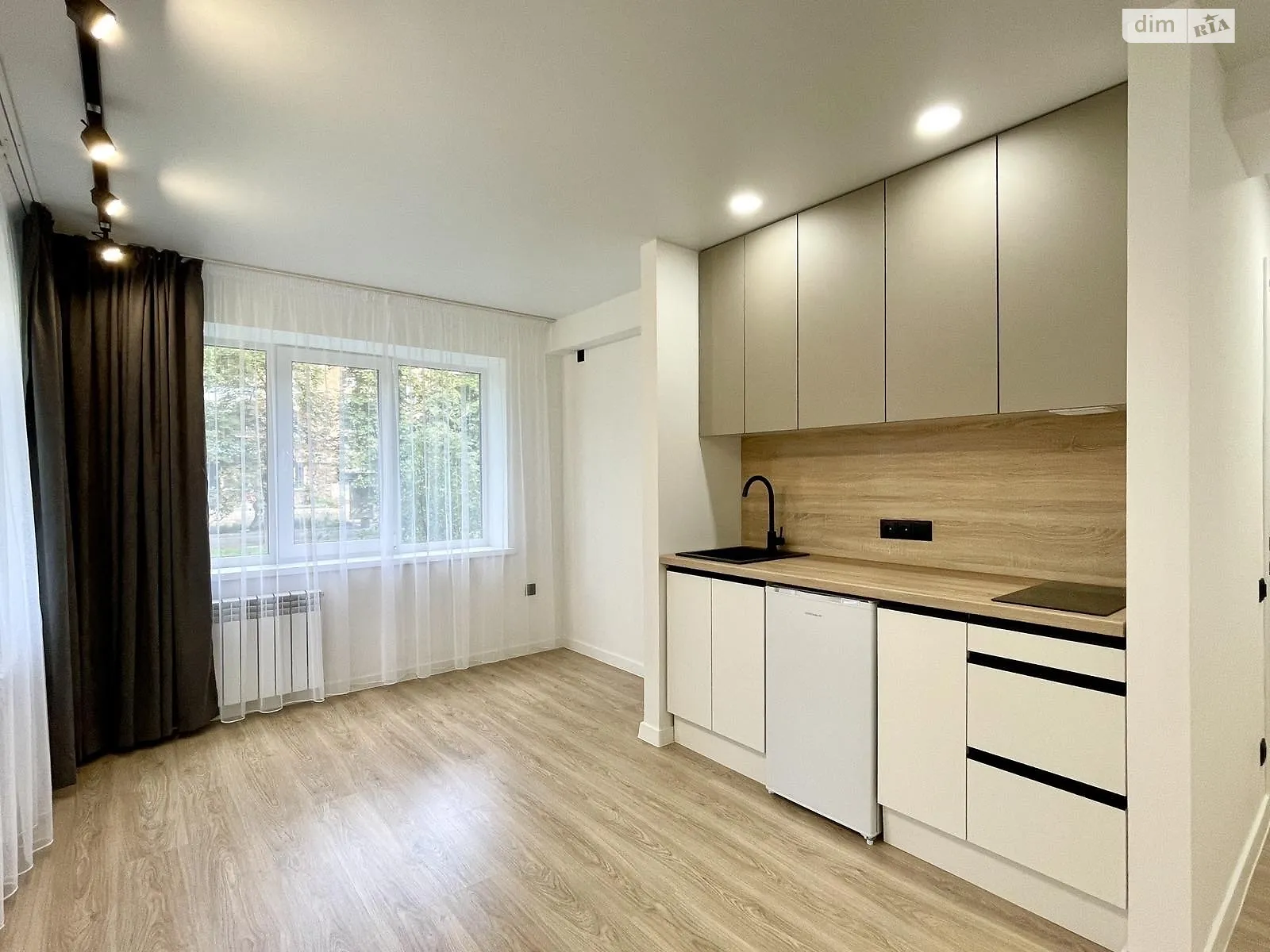 Продается 1-комнатная квартира 22 кв. м в Киеве, ул. Сулеймана Стальского, 8 - фото 1