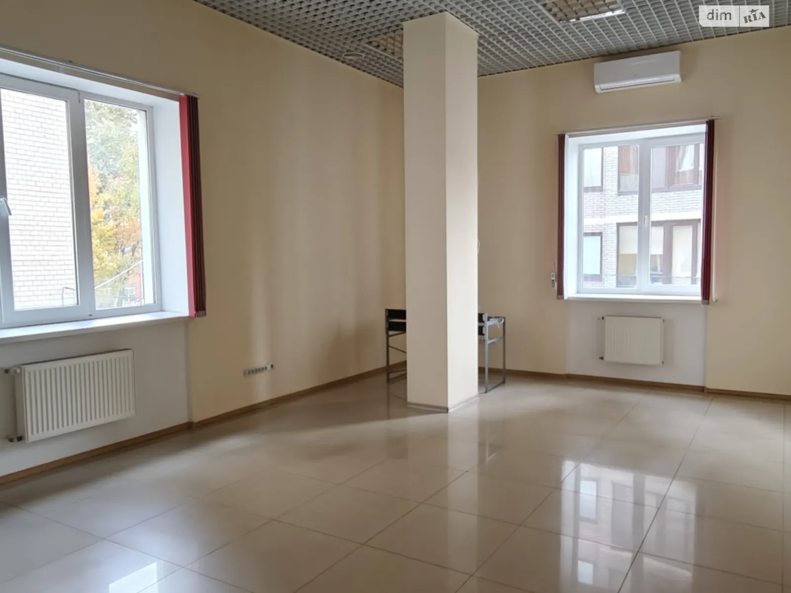 Сдается в аренду офис 35 кв. м в бизнес-центре, цена: 7000 грн - фото 1
