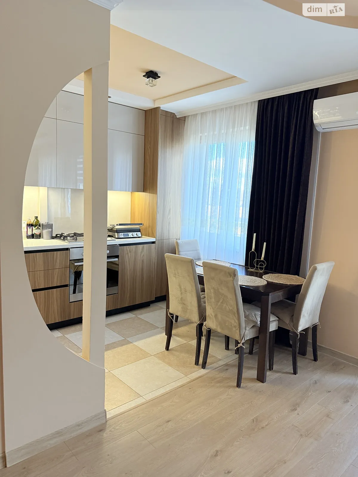 Продается 3-комнатная квартира 67 кв. м в Ужгороде, ул. Богомольца, 30 - фото 1
