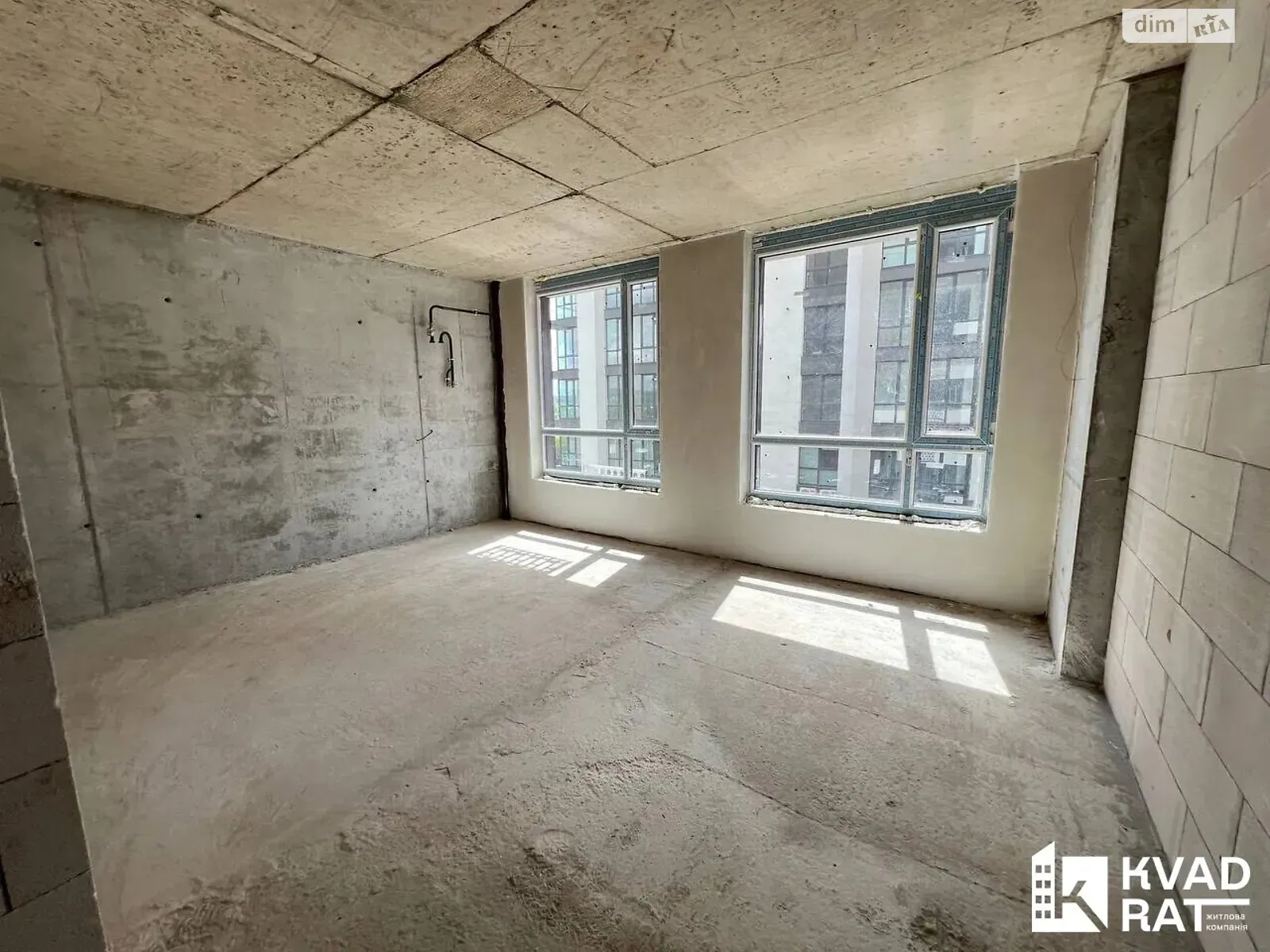 Продается 2-комнатная квартира 64 кв. м в Ивано-Франковске, ул. Романа Вирастюка - фото 1