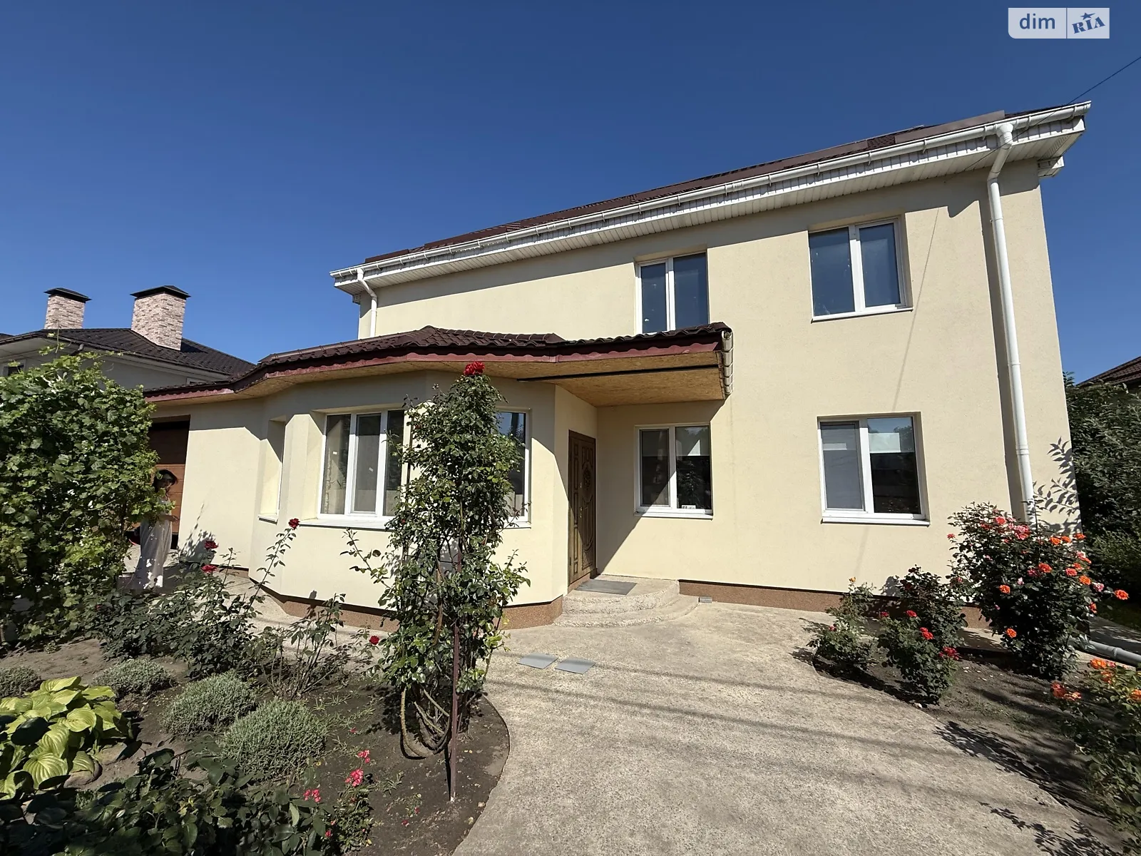 Продается дом на 2 этажа 190 кв. м с бассейном, цена: 185000 $ - фото 1