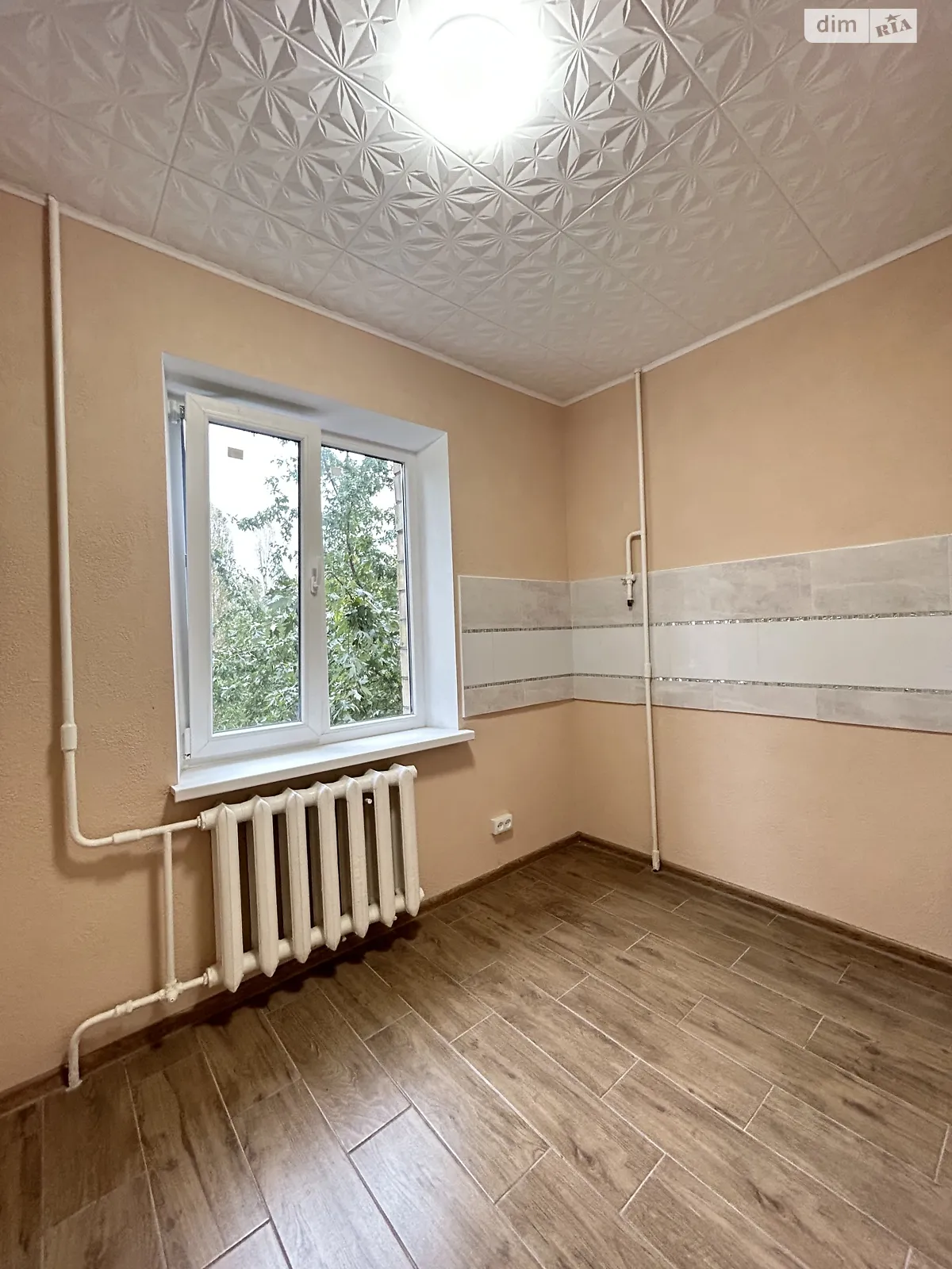 Продается 1-комнатная квартира 27 кв. м в Киеве, ул. Новоукраинская, 1/3 - фото 1