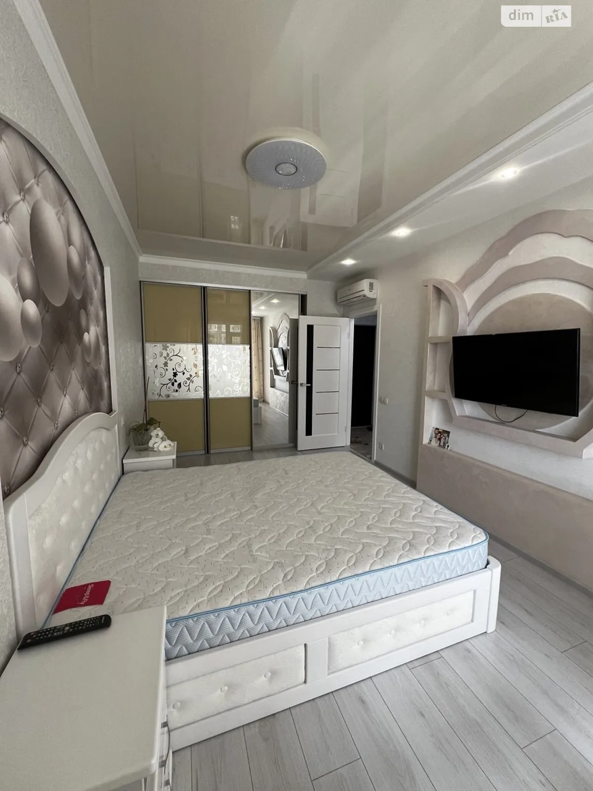 Продається 1-кімнатна квартира 42 кв. м у Крижанівка, вул. Академіка Сахарова, 3Б - фото 1