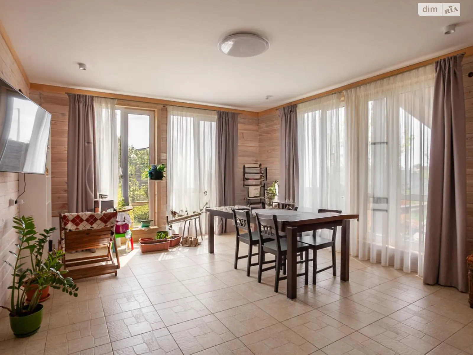 Продается дом на 2 этажа 257.5 кв. м с гаражом, цена: 149000 $ - фото 1