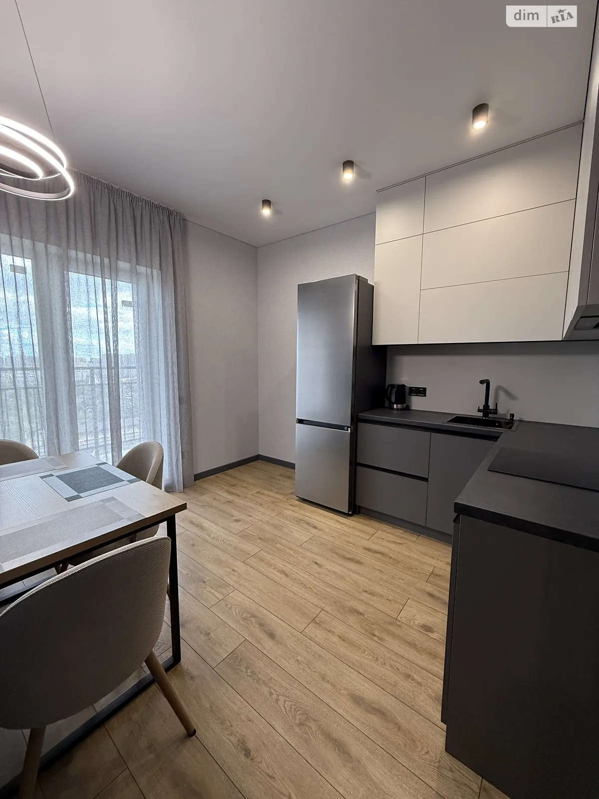 Здається в оренду 1-кімнатна квартира 44 кв. м у Одесі, вул. Краснова, 1А - фото 1