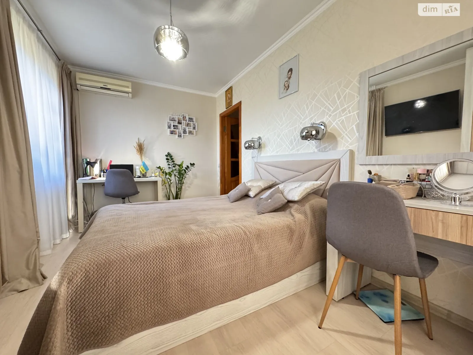 Продається 3-кімнатна квартира 68.5 кв. м у Борисполі, вул. Київський шлях, 33 - фото 1