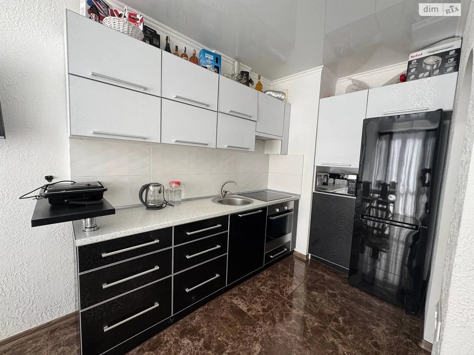 Продается 1-комнатная квартира 35.7 кв. м в Лиманке, мас. Радужный - фото 1