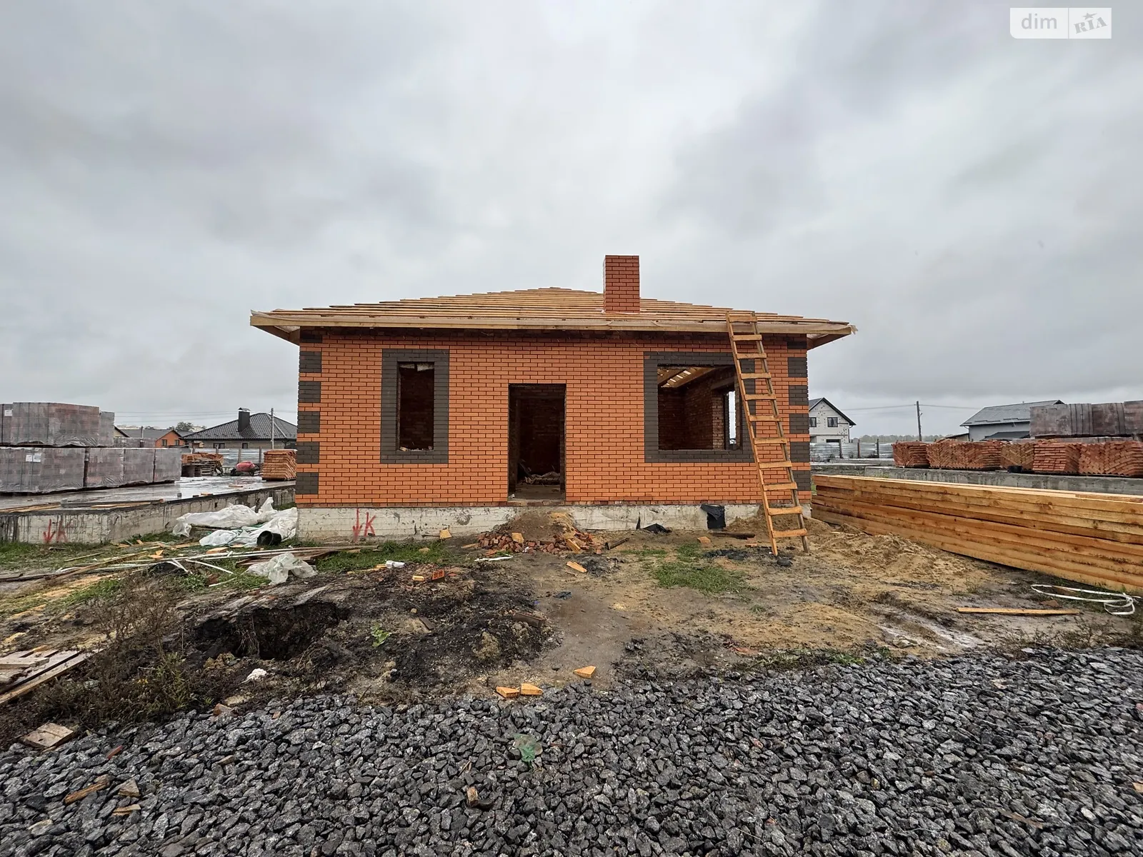 Продается одноэтажный дом 80 кв. м с камином, цена: 67999 $ - фото 1
