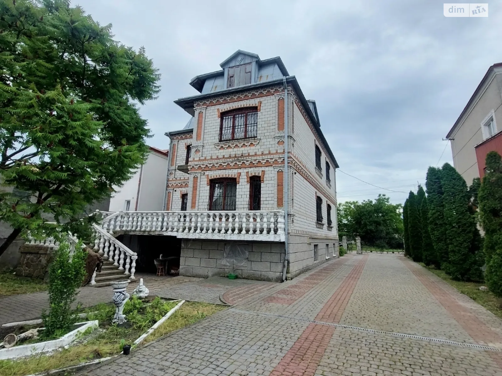 Продається будинок 3 поверховий 380 кв. м з бесідкою, цена: 125000 $ - фото 1