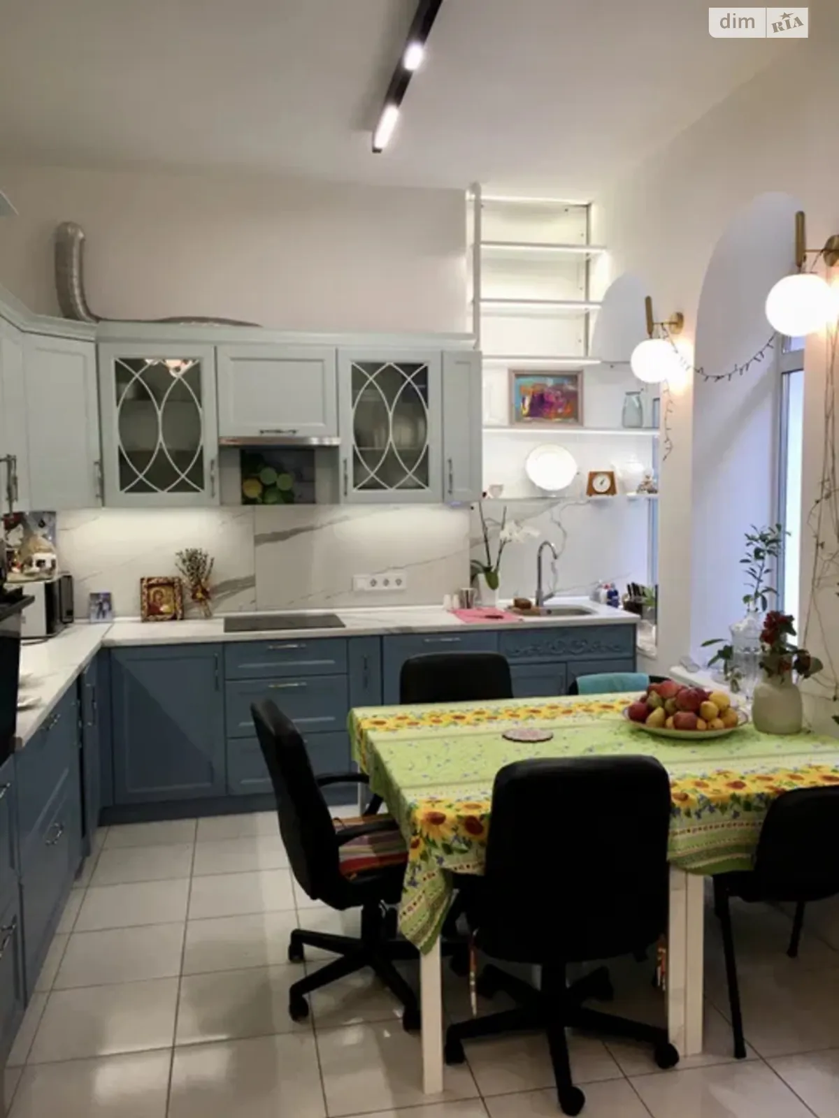 Продается 3-комнатная квартира 80 кв. м в Киеве, ул. Богдана Хмельницкого, 9Б - фото 1