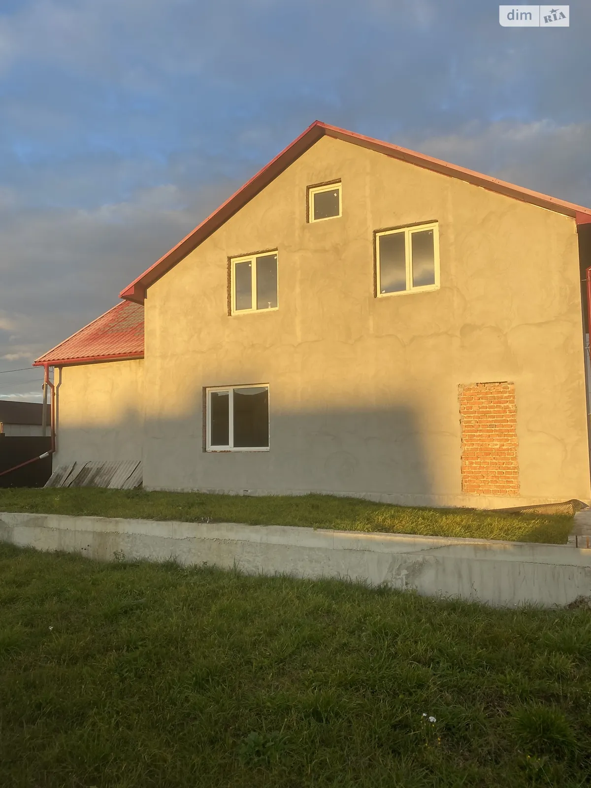 Продается дом на 2 этажа 175 кв. м с мансардой, цена: 85000 $ - фото 1